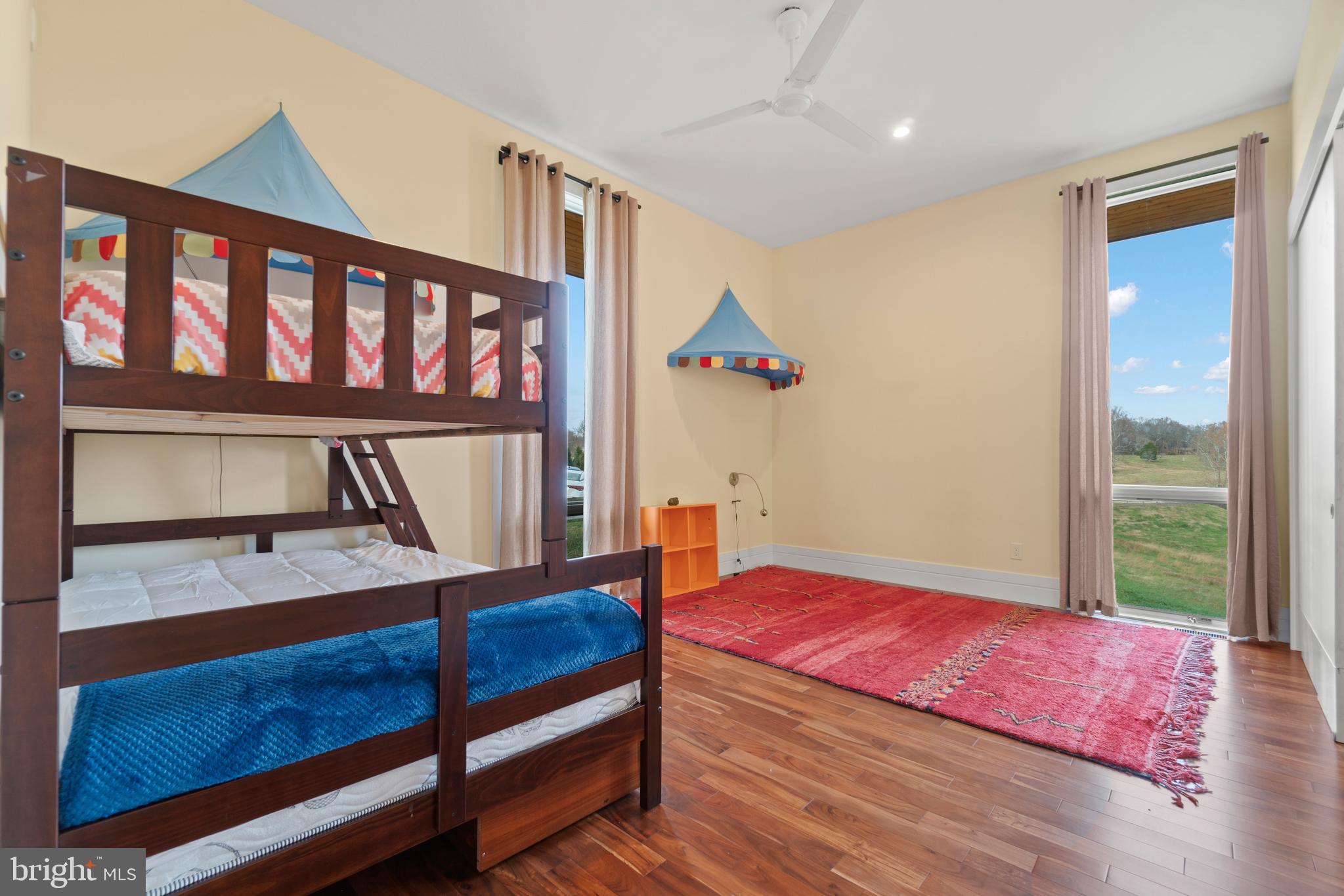 LIZZIE MILL RD - Residential