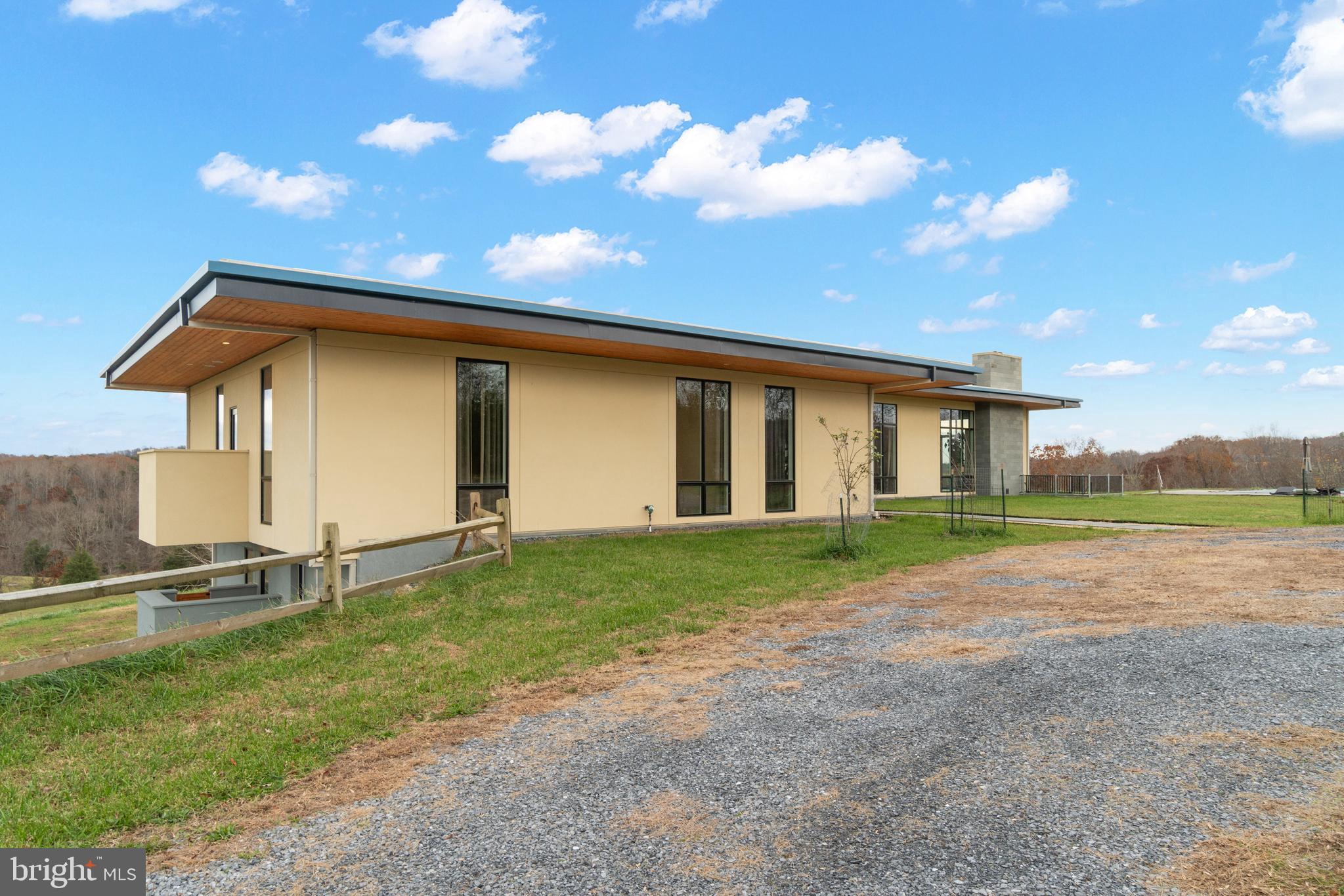 LIZZIE MILL RD - Residential