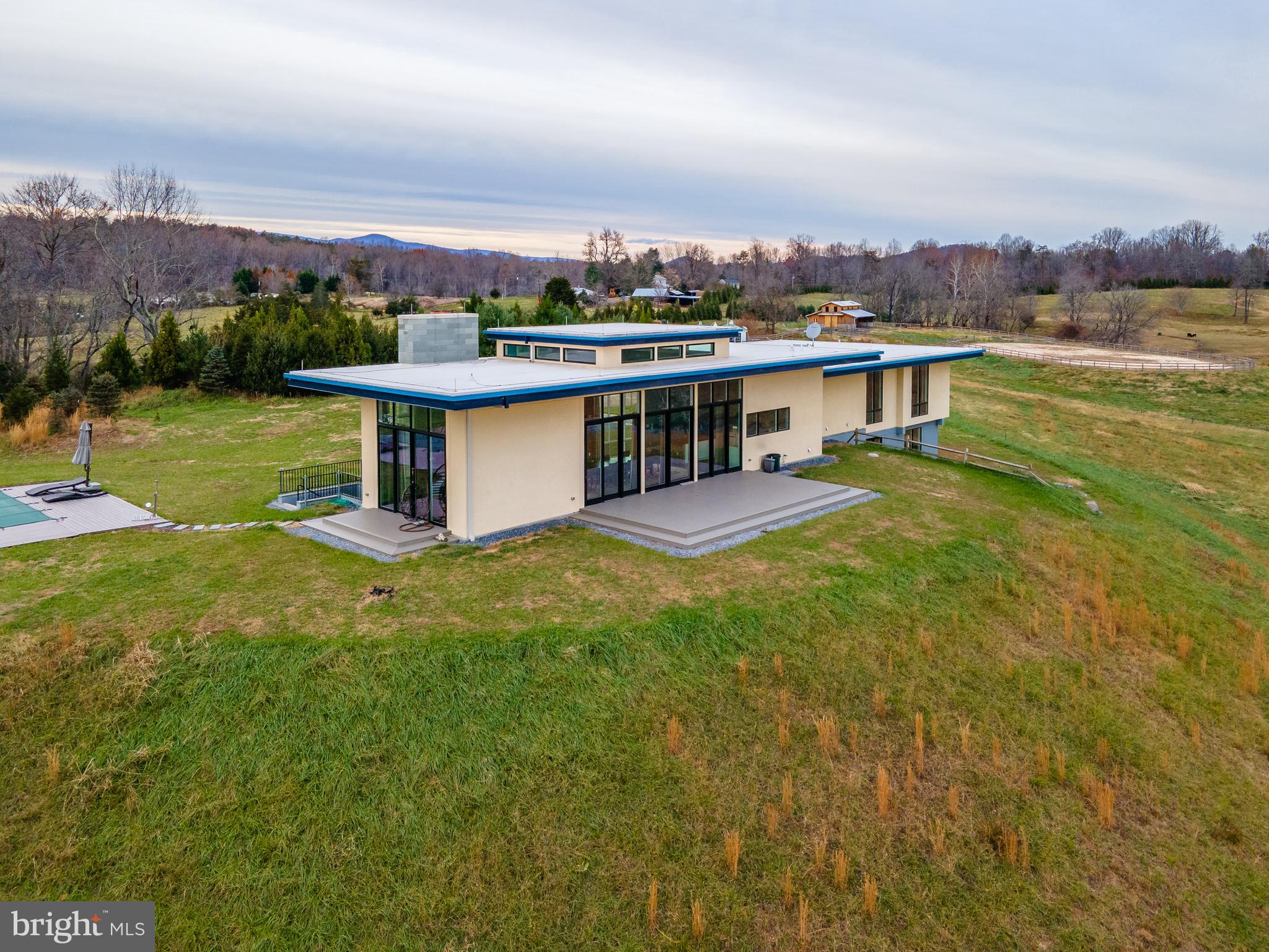 LIZZIE MILL RD - Residential