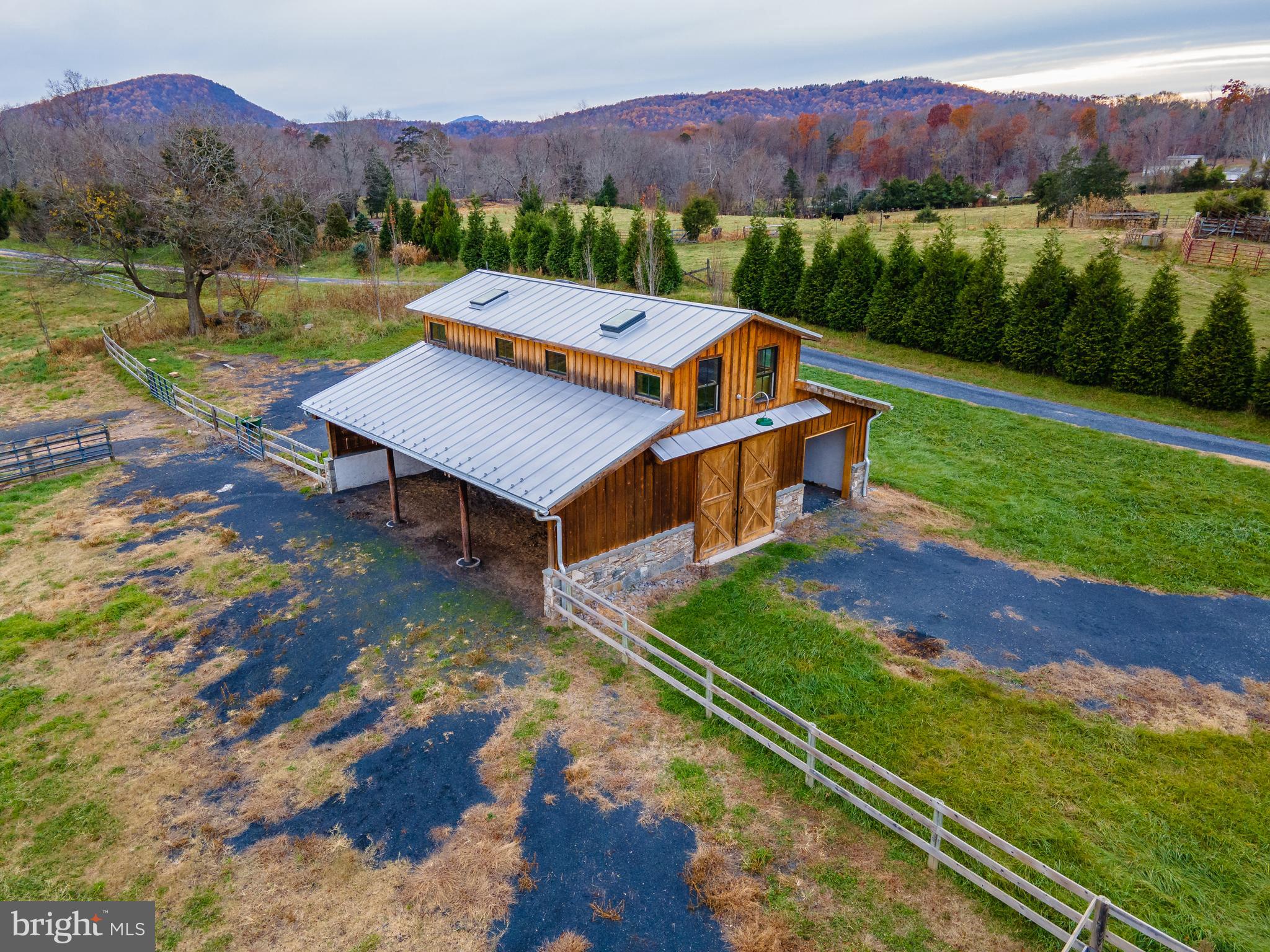 LIZZIE MILL RD - Residential