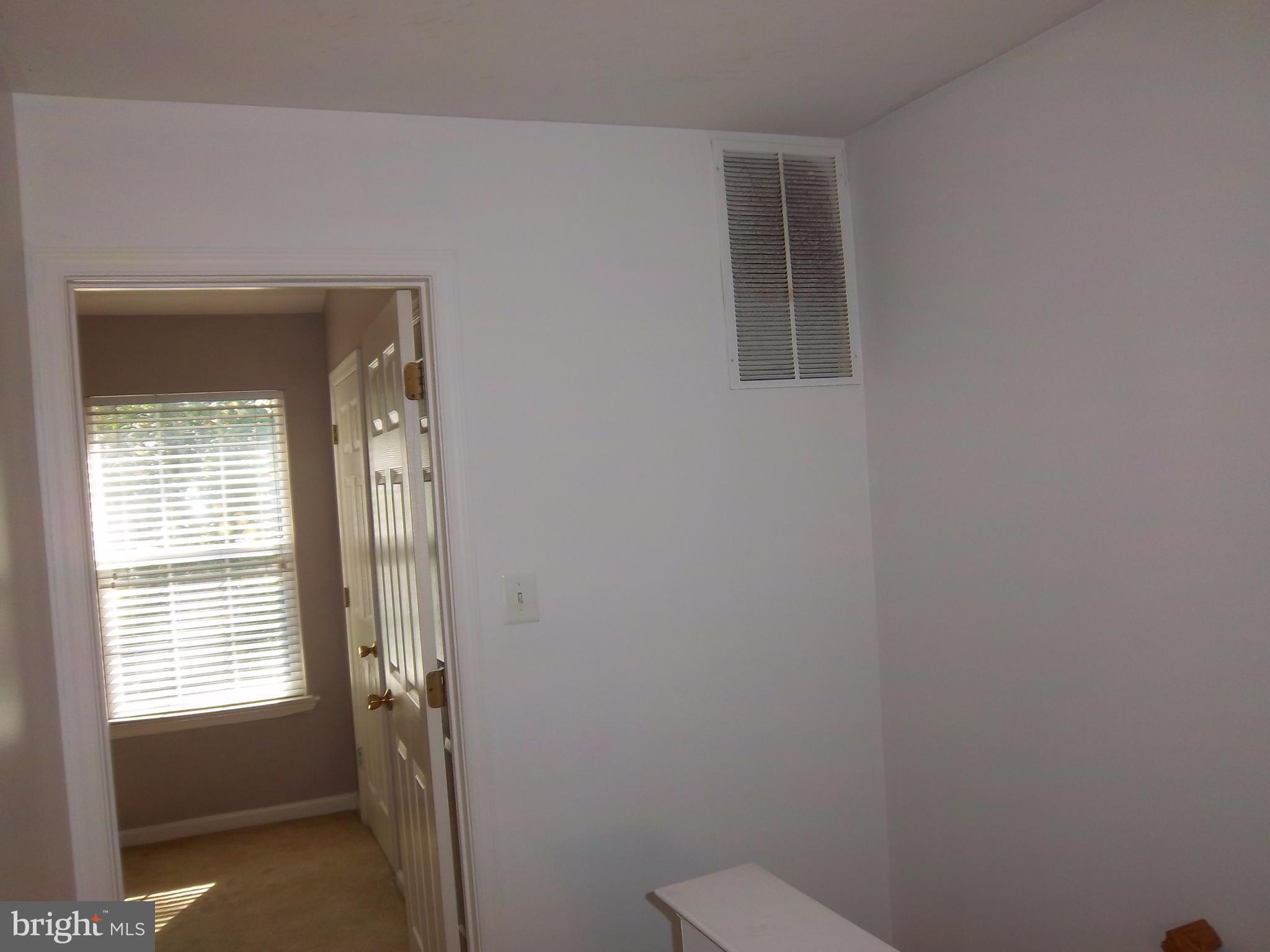 SOUTH HAMPTON SUB - Residential Lease