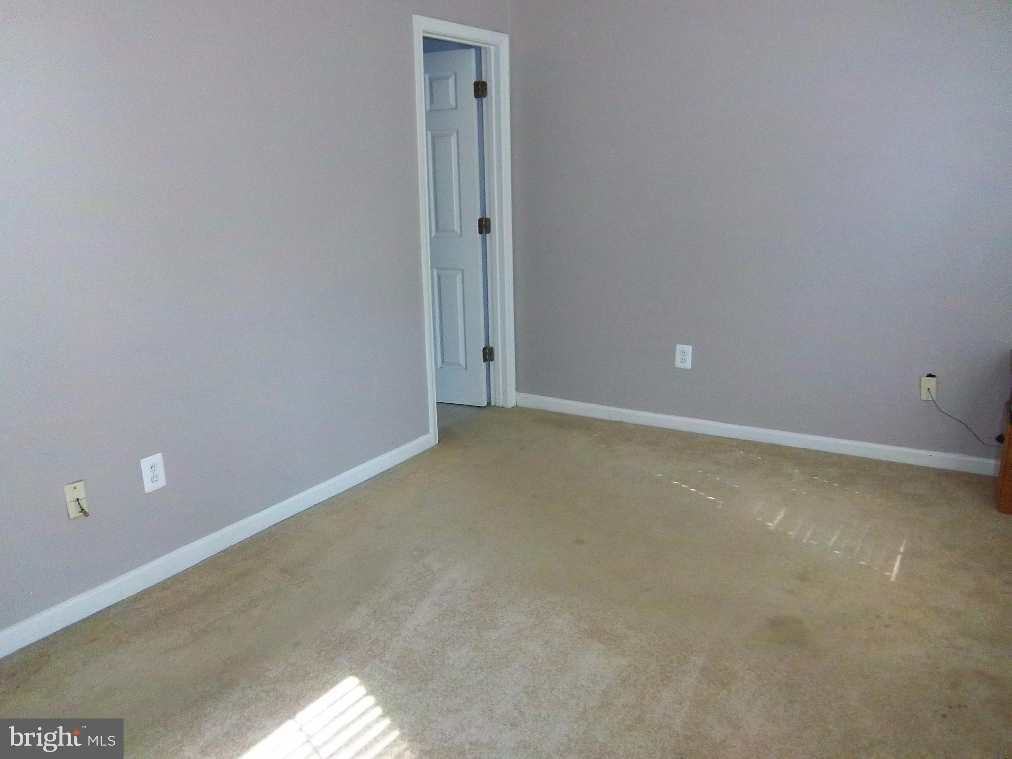 SOUTH HAMPTON SUB - Residential Lease