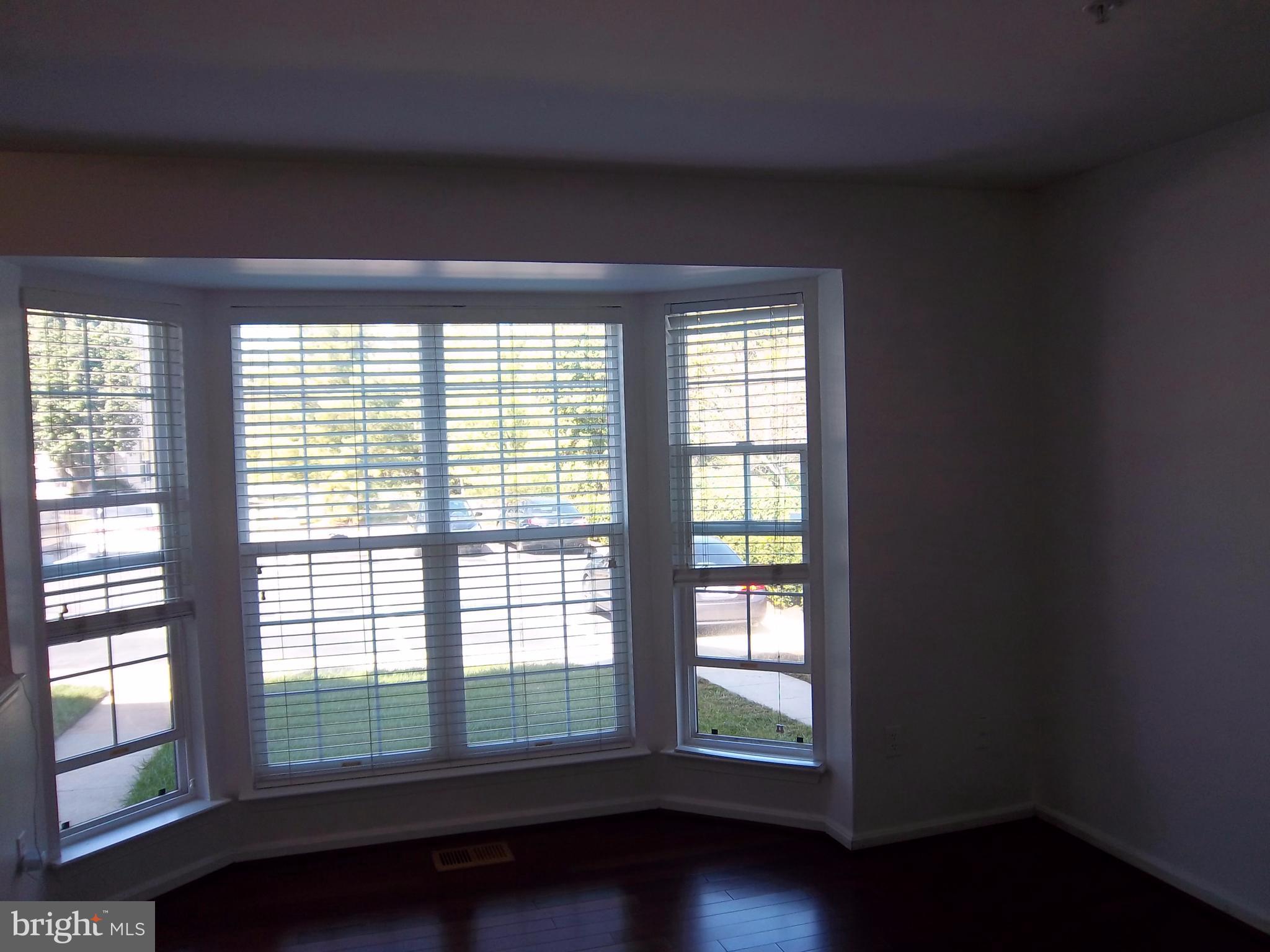 SOUTH HAMPTON SUB - Residential Lease