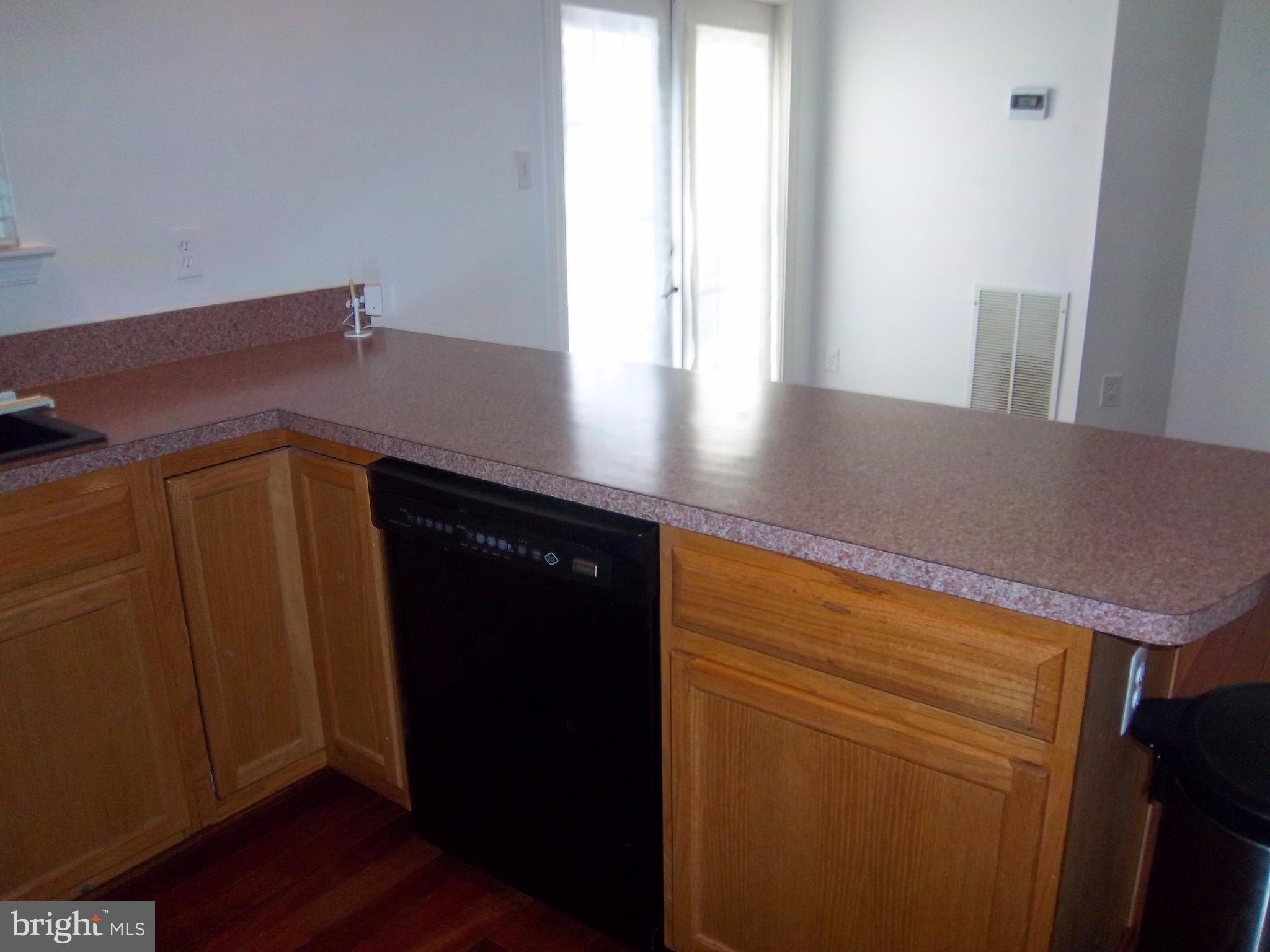 SOUTH HAMPTON SUB - Residential Lease