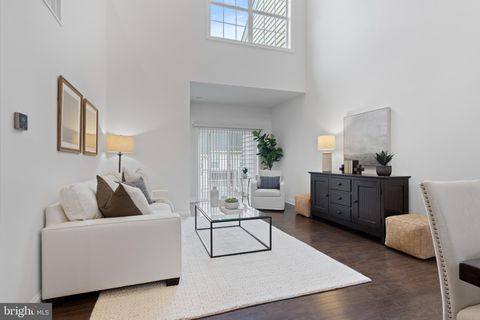 Townhouse For Sale - 210 Ella Drive<br/> CONSHOHOCKEN, PA 19428