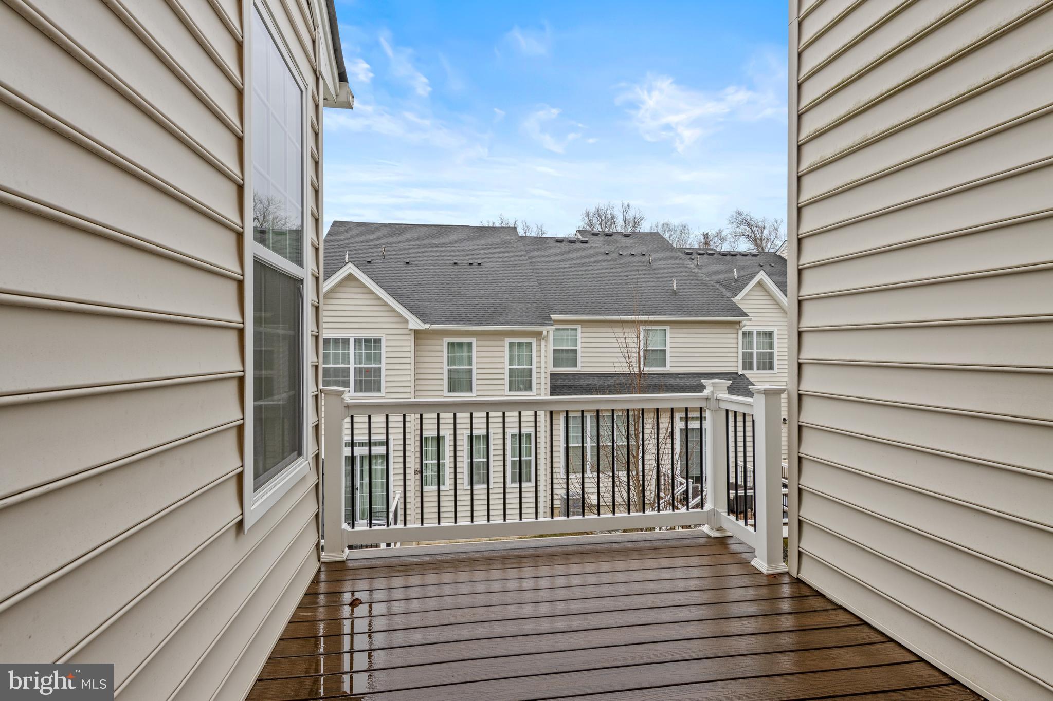 OAKS AT LAFAYETTE HILL - Residential