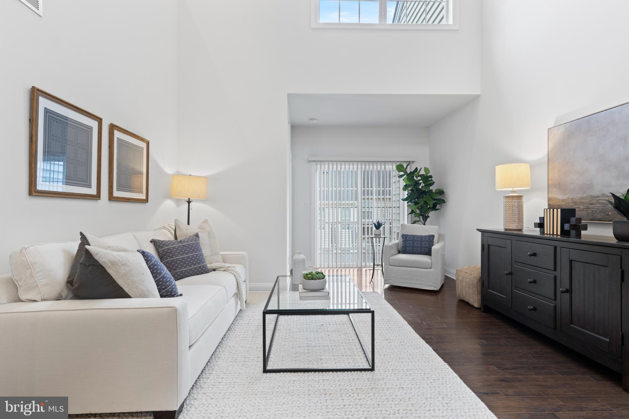 OAKS AT LAFAYETTE HILL - Residential