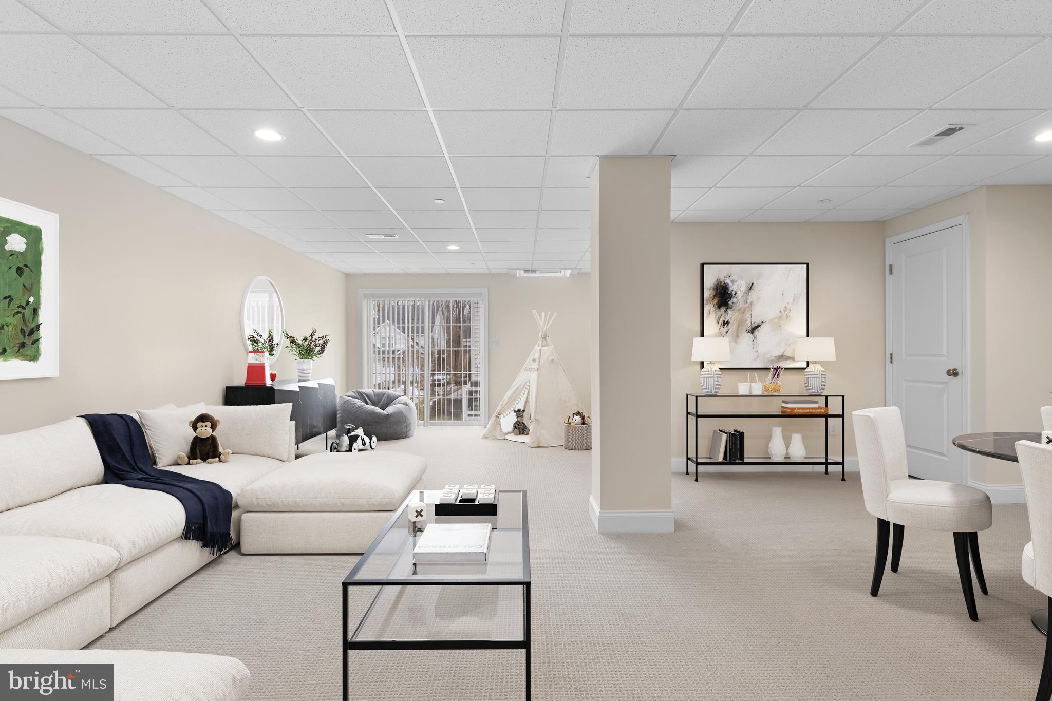 OAKS AT LAFAYETTE HILL - Residential