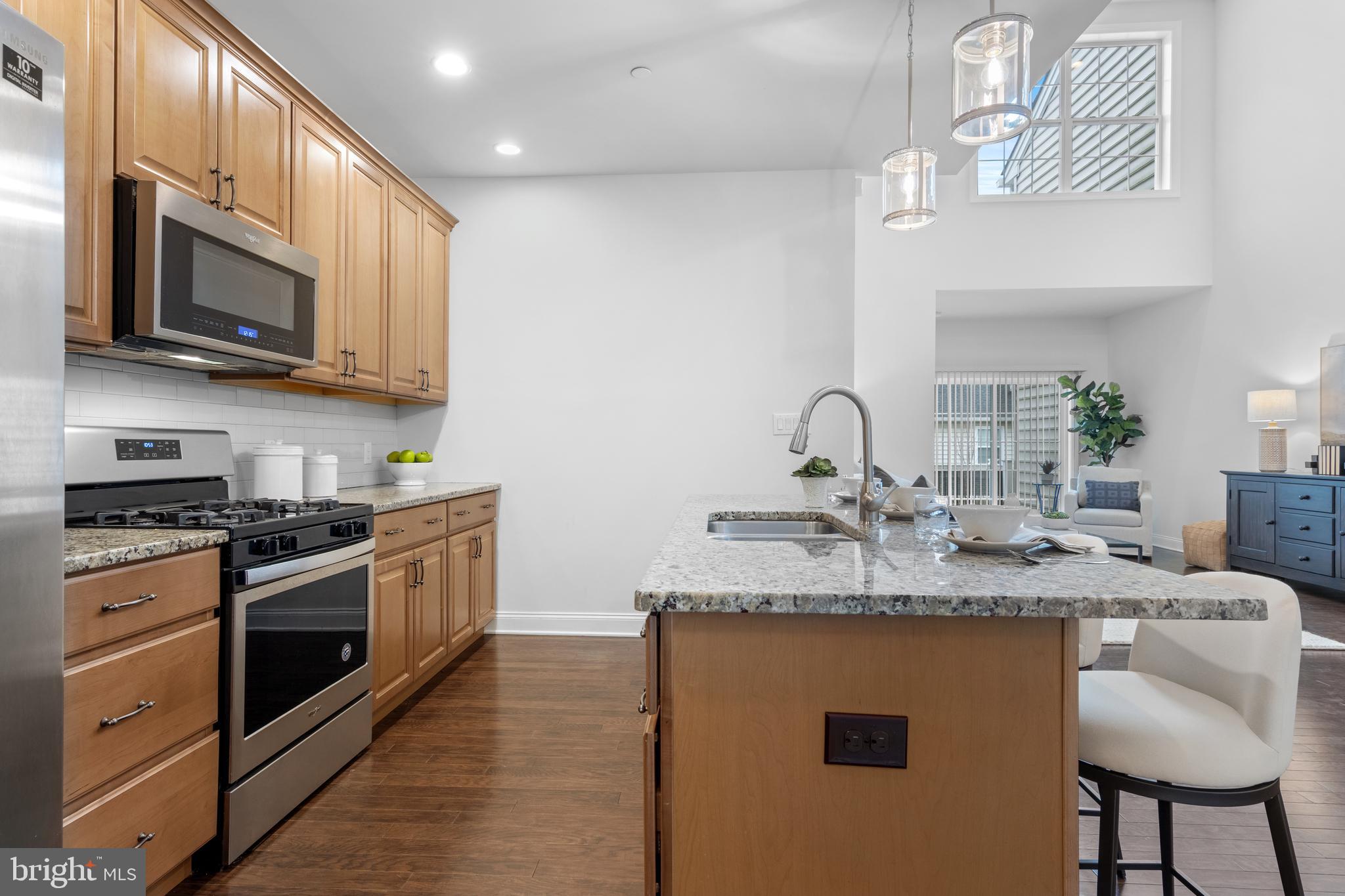 OAKS AT LAFAYETTE HILL - Residential