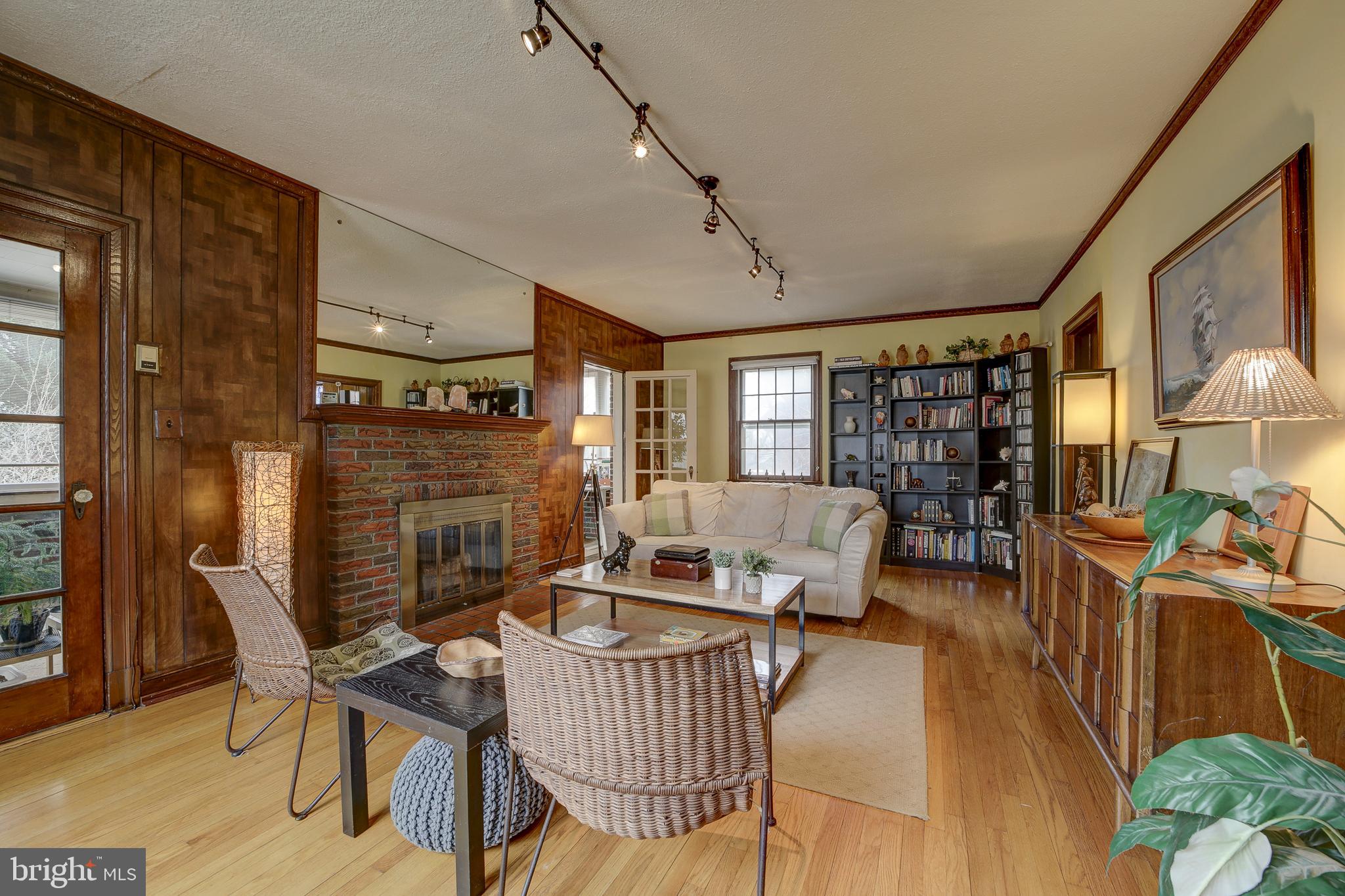 UNIVERSITY PARK - Residential