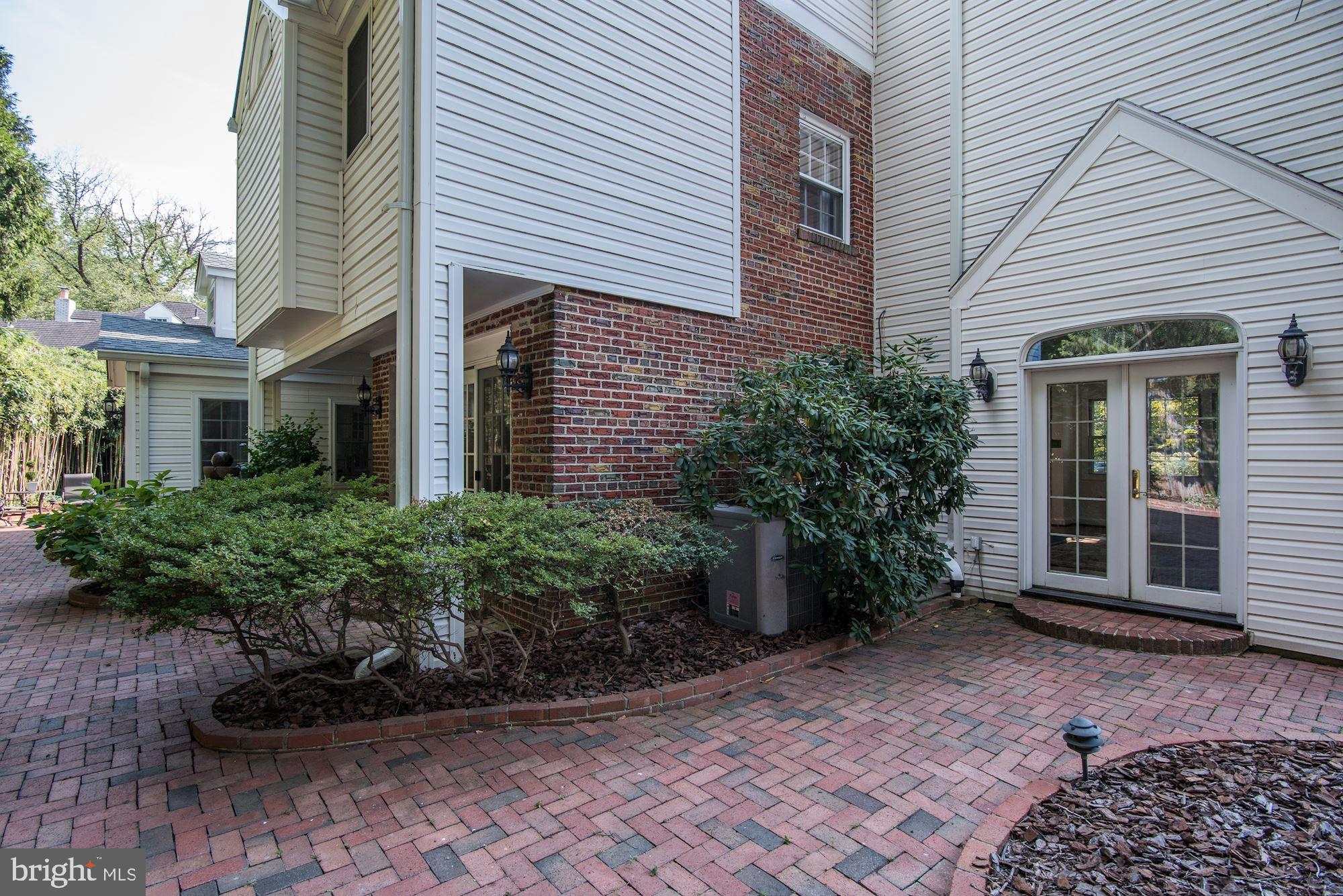 BRADMOOR - Residential