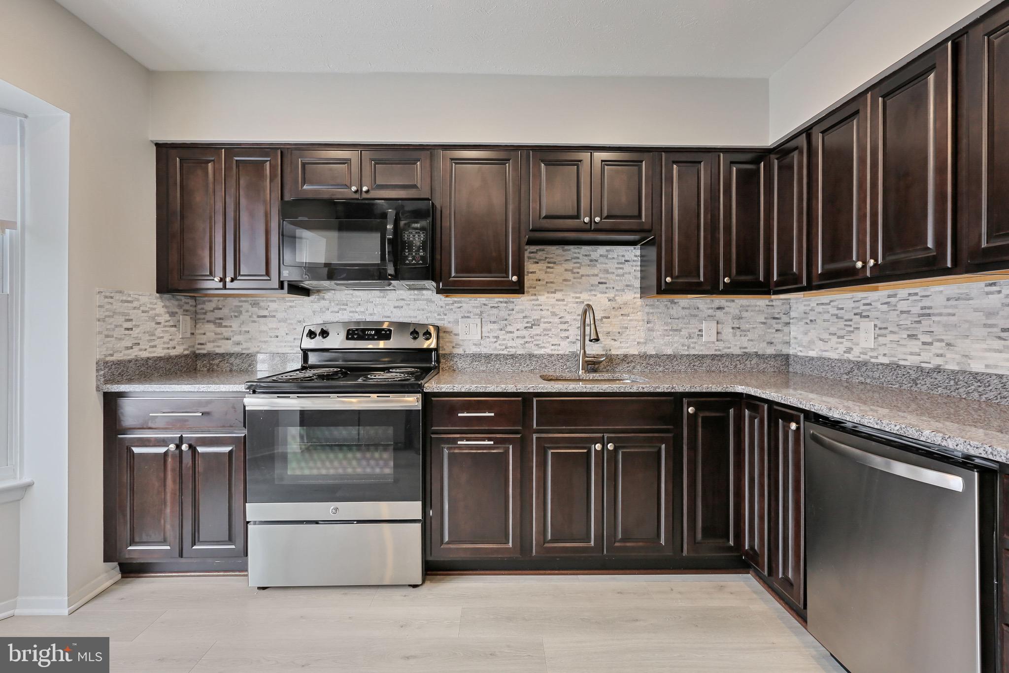 OAKHURST - Residential