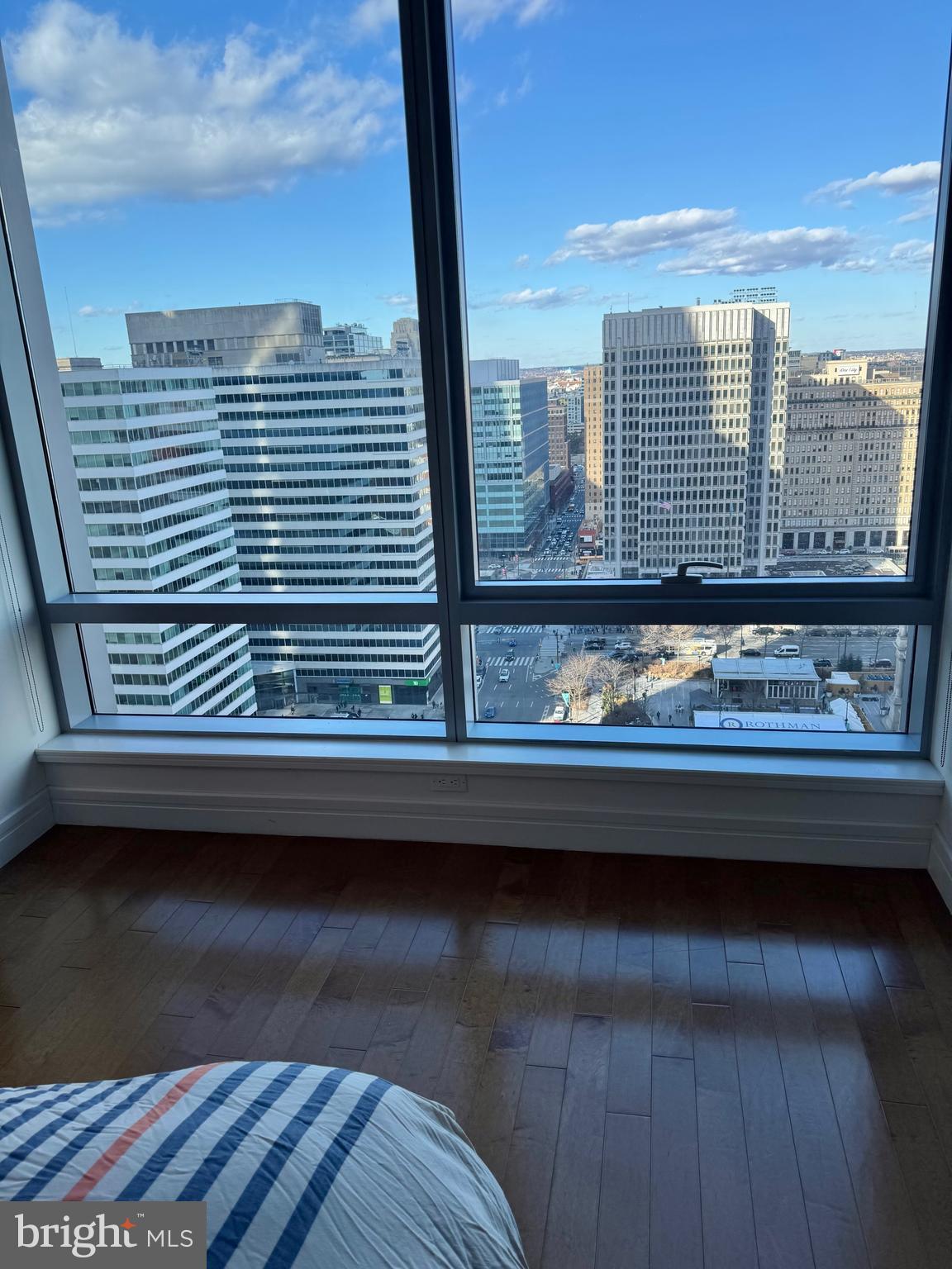 AVENUE OF THE ARTS - Residential Lease