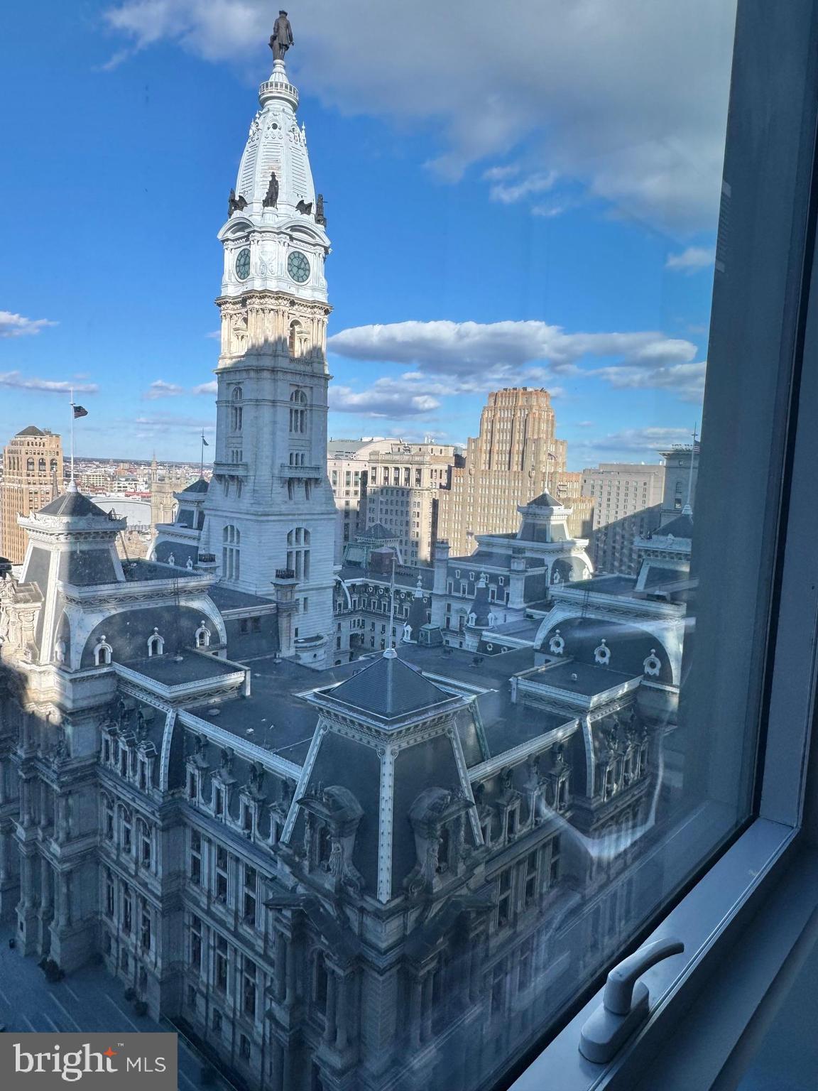 AVENUE OF THE ARTS - Residential Lease