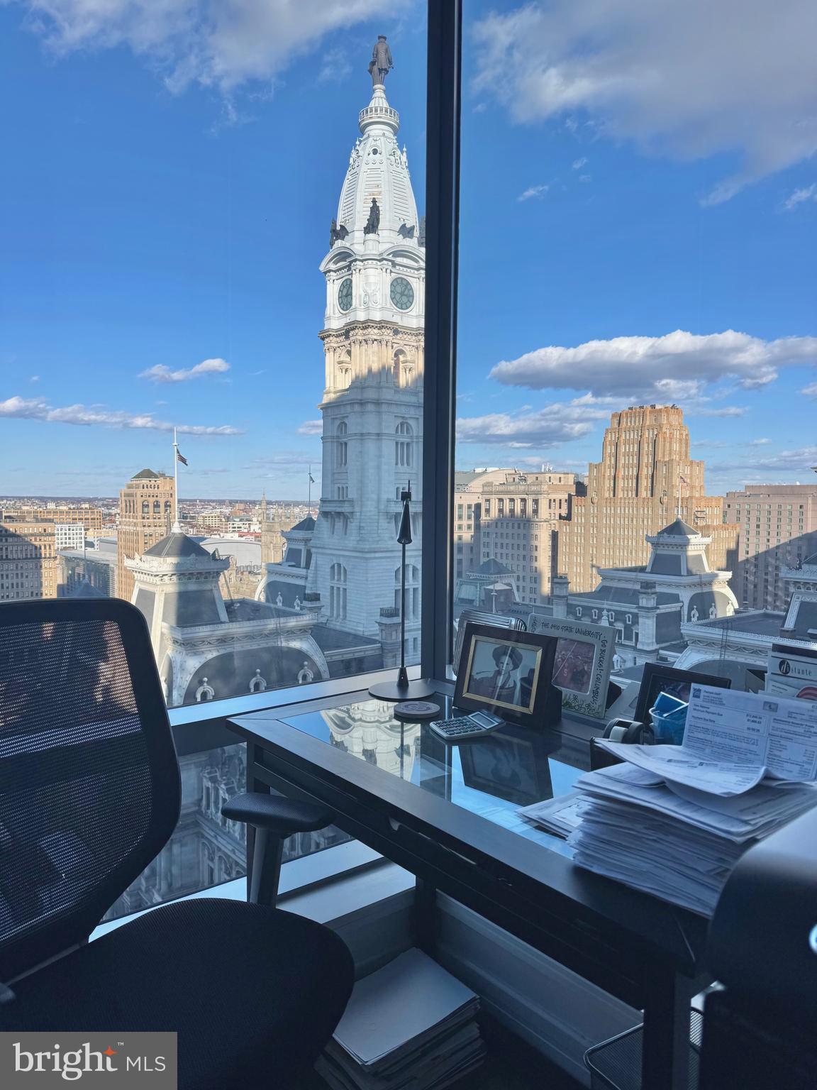 AVENUE OF THE ARTS - Residential Lease