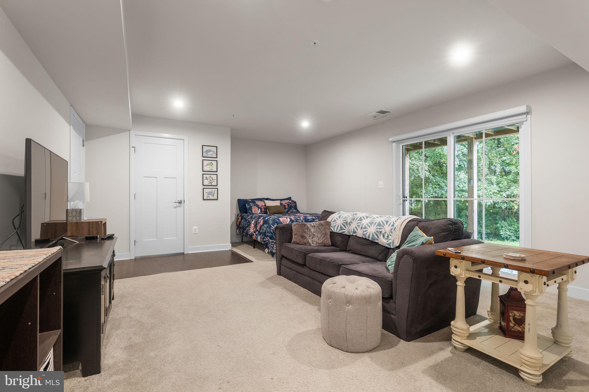 EDGEMERE/SPARROWS POINT - Residential