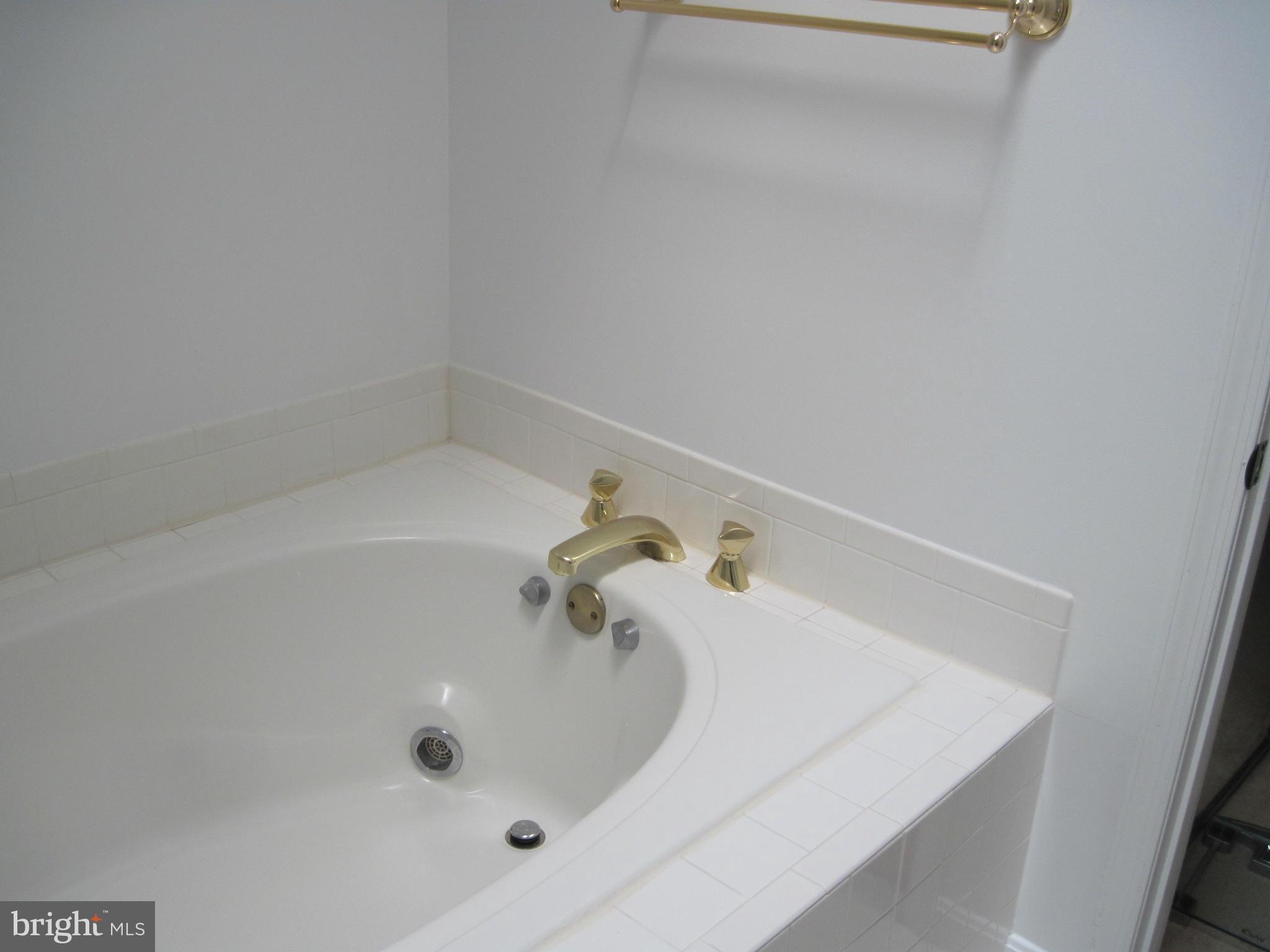 POTOMAC FAIRWAYS - Residential