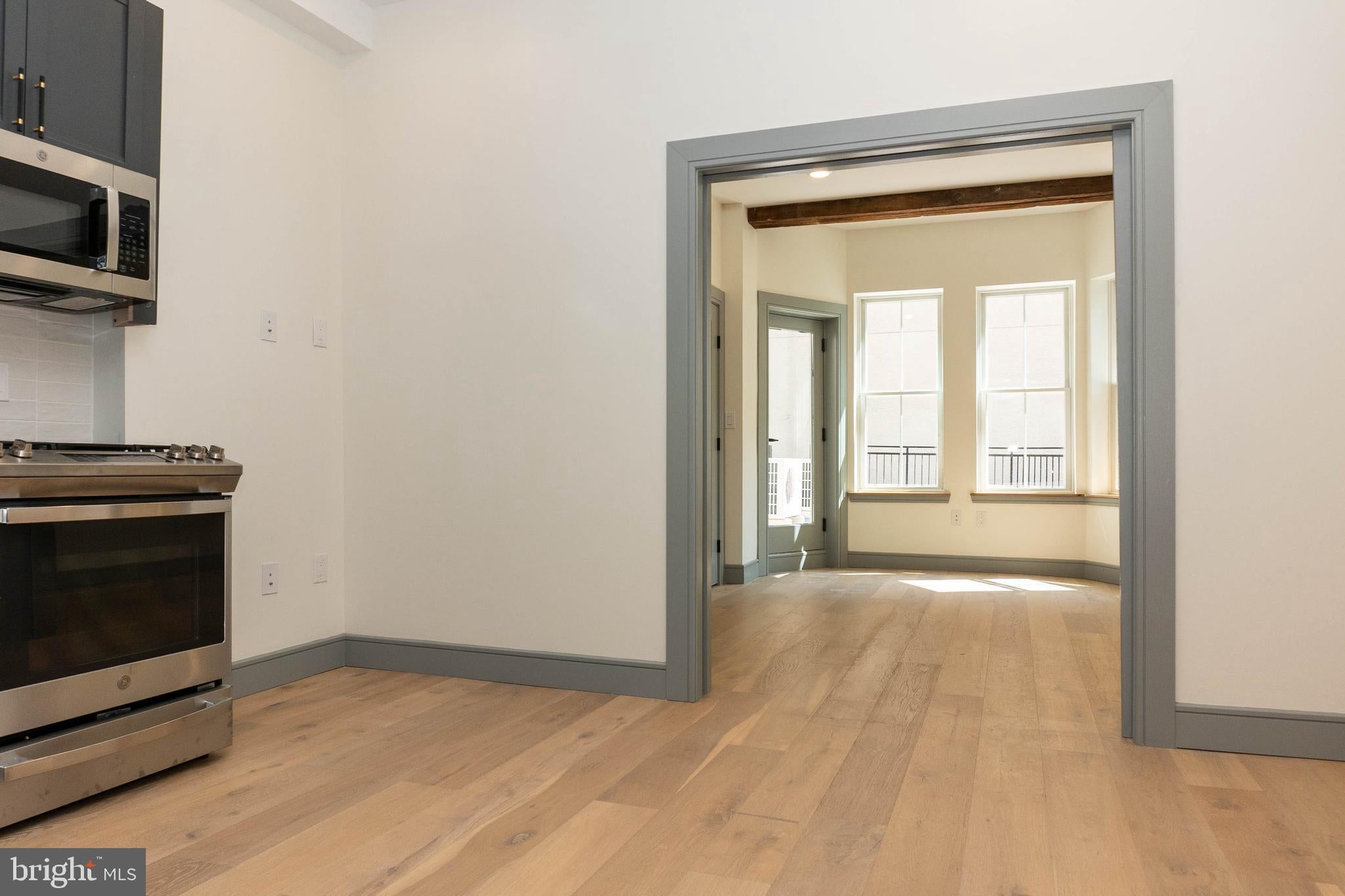 327 S 16TH STREET 2R