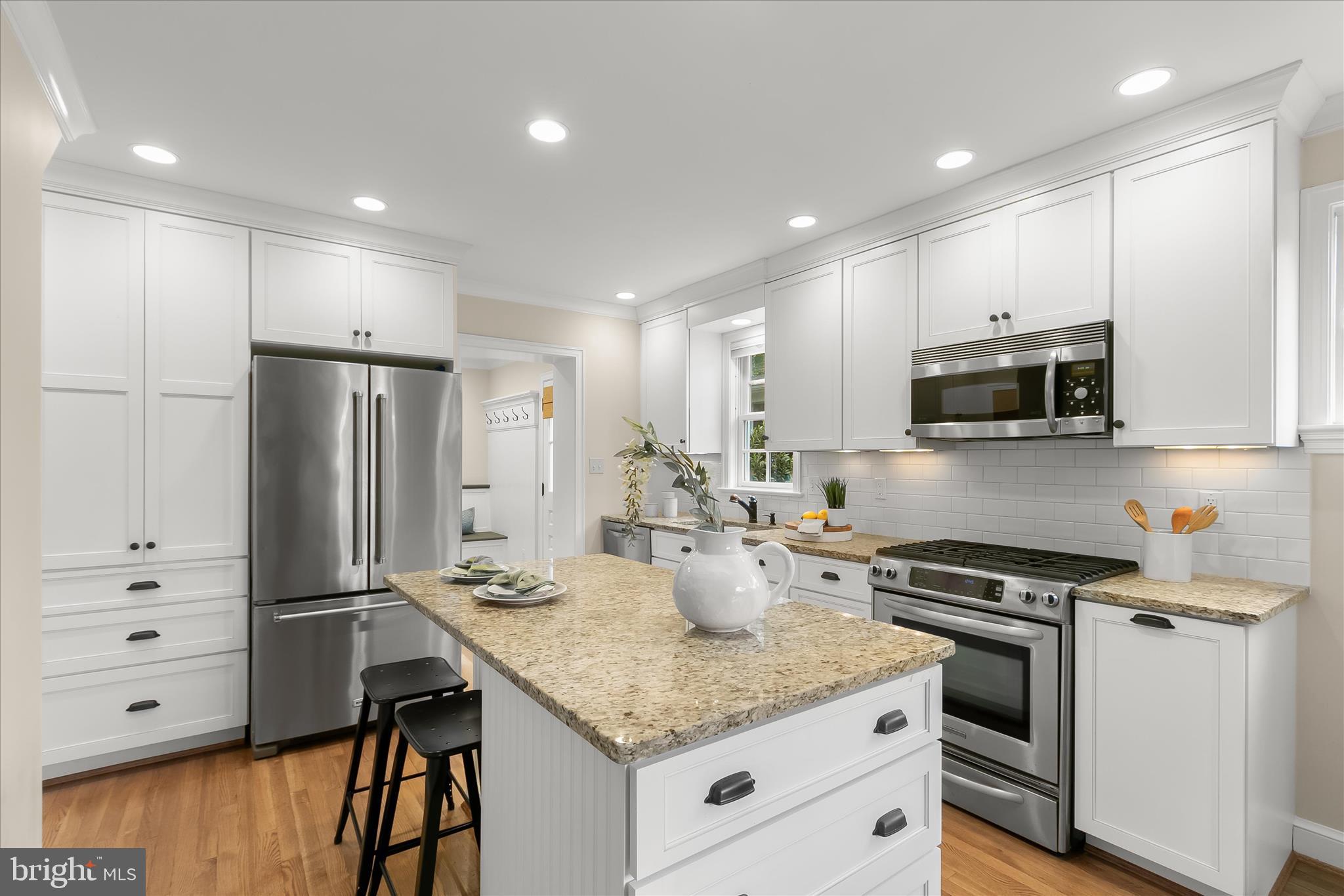 WOODACRES - Residential