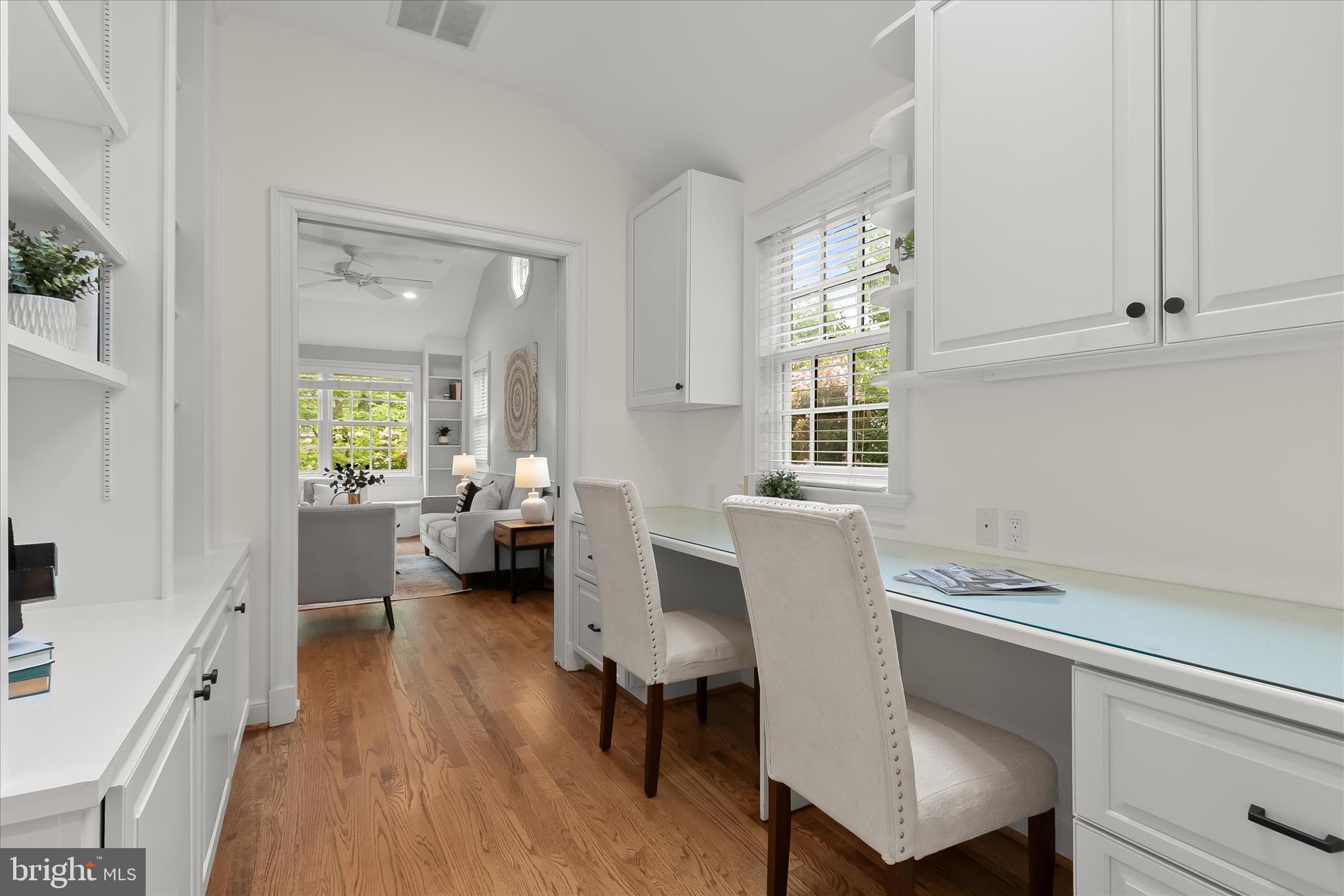 WOODACRES - Residential