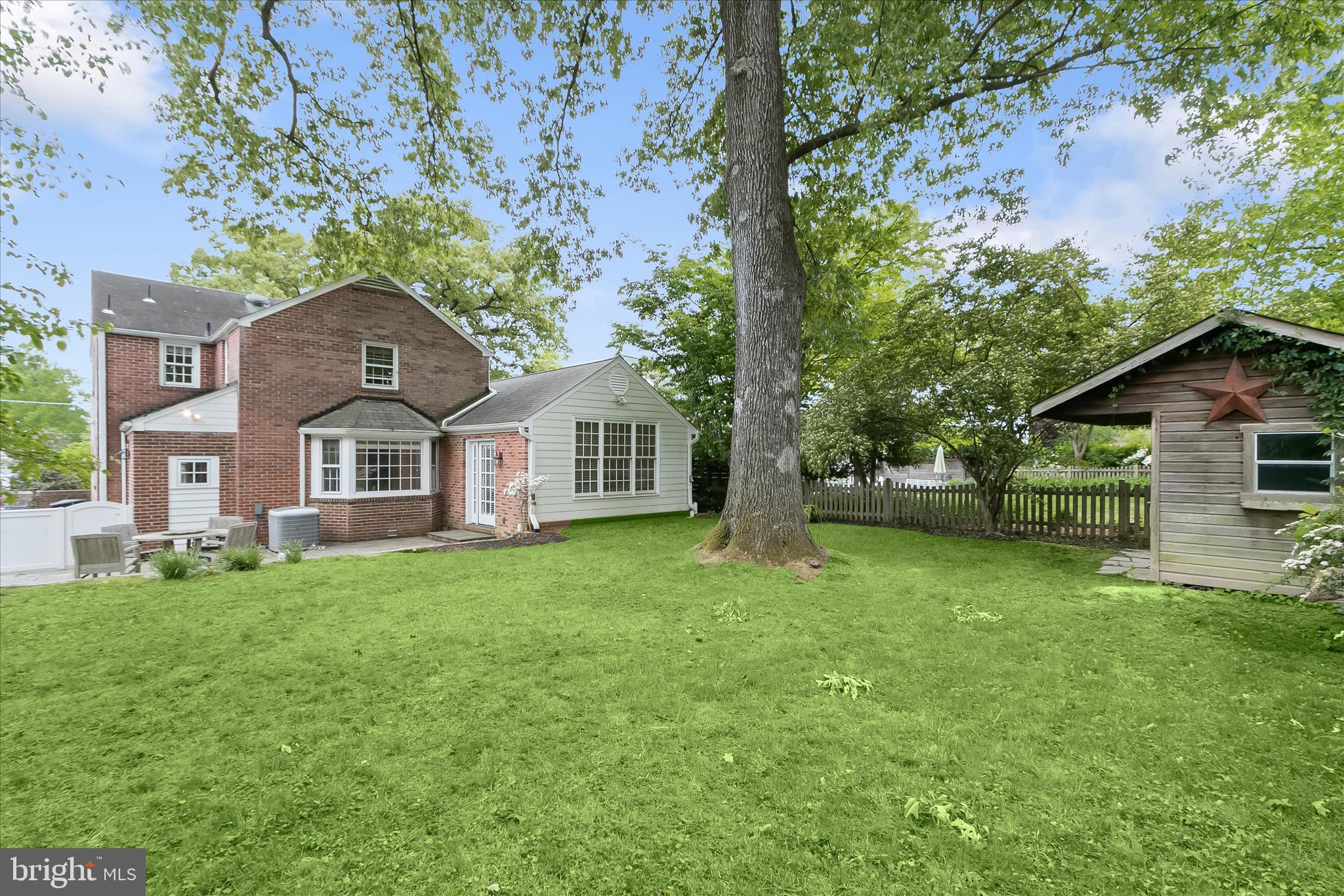 WOODACRES - Residential