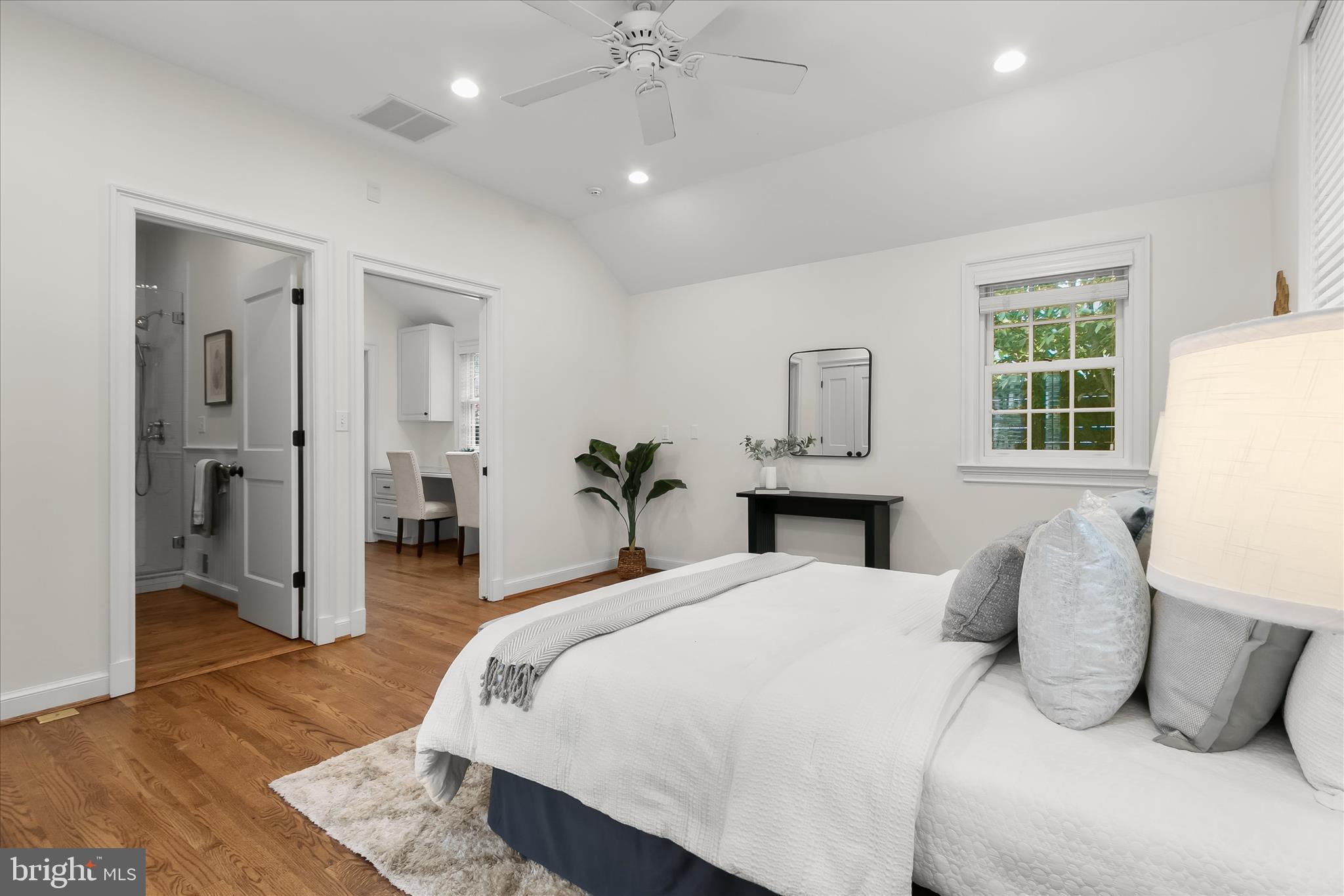 WOODACRES - Residential