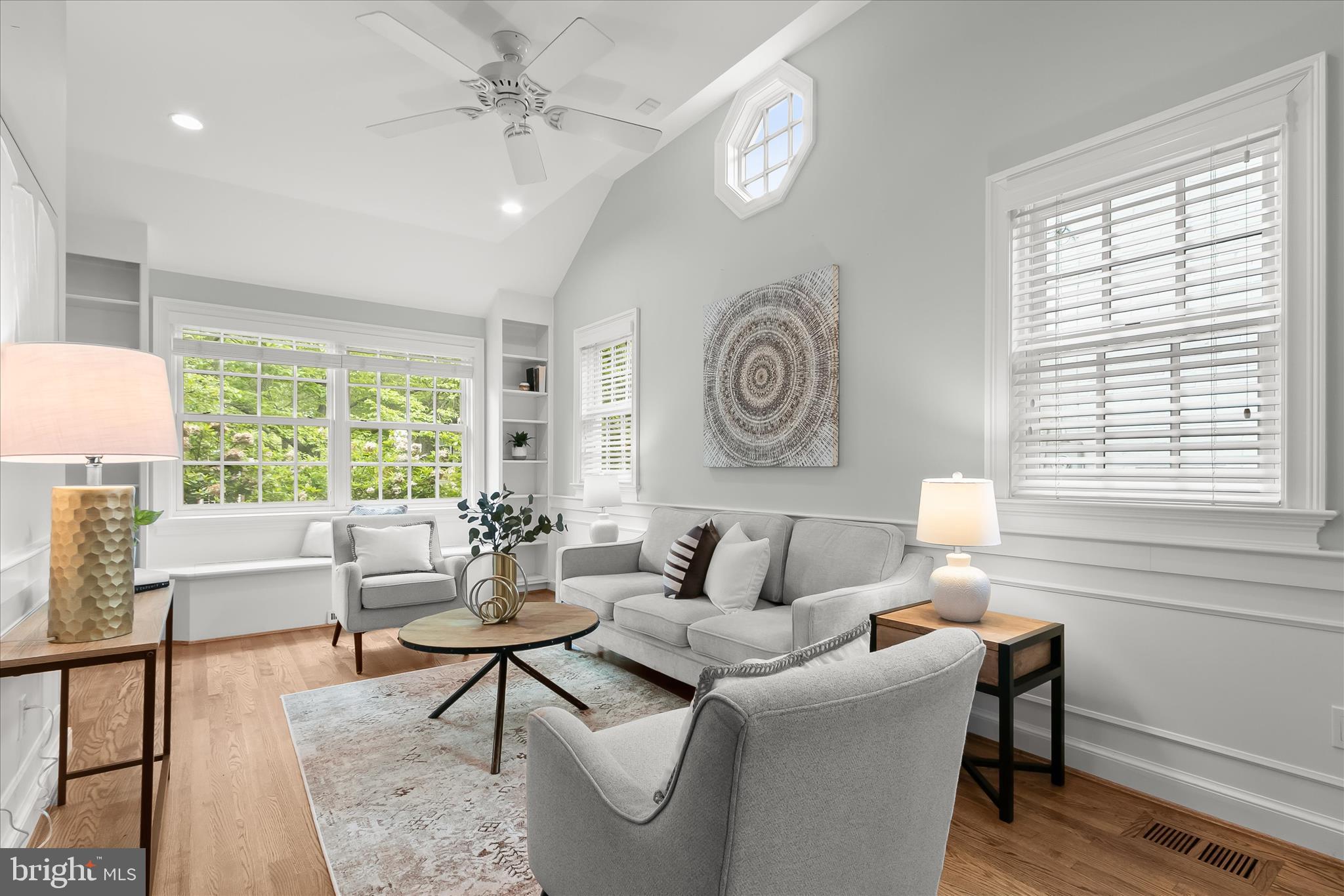 WOODACRES - Residential