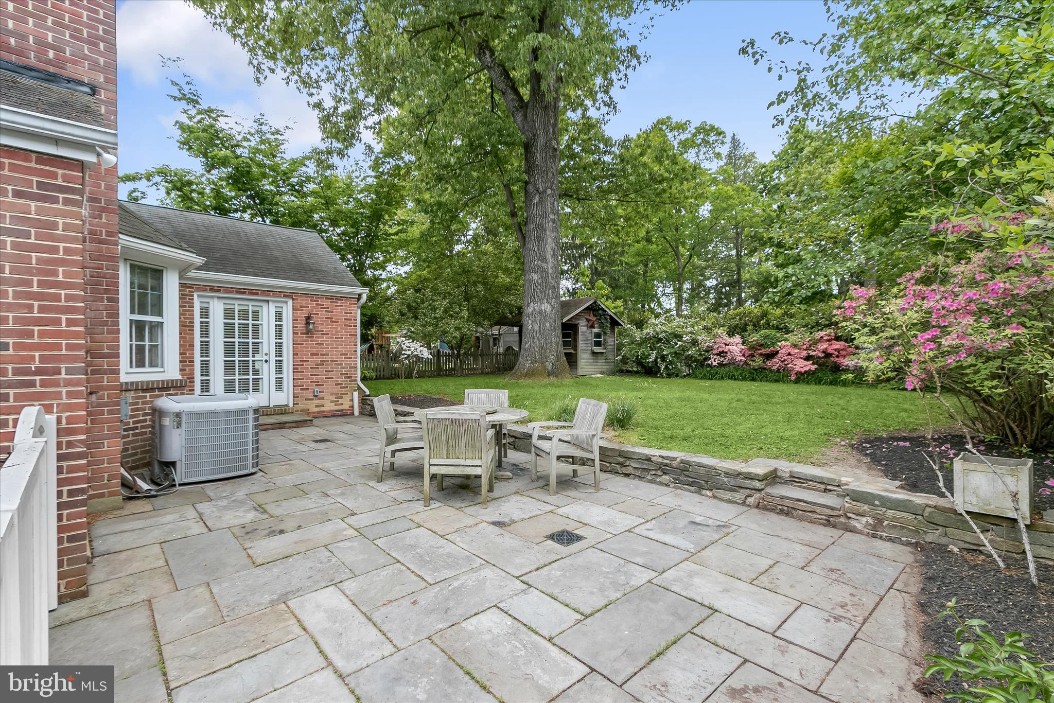 WOODACRES - Residential