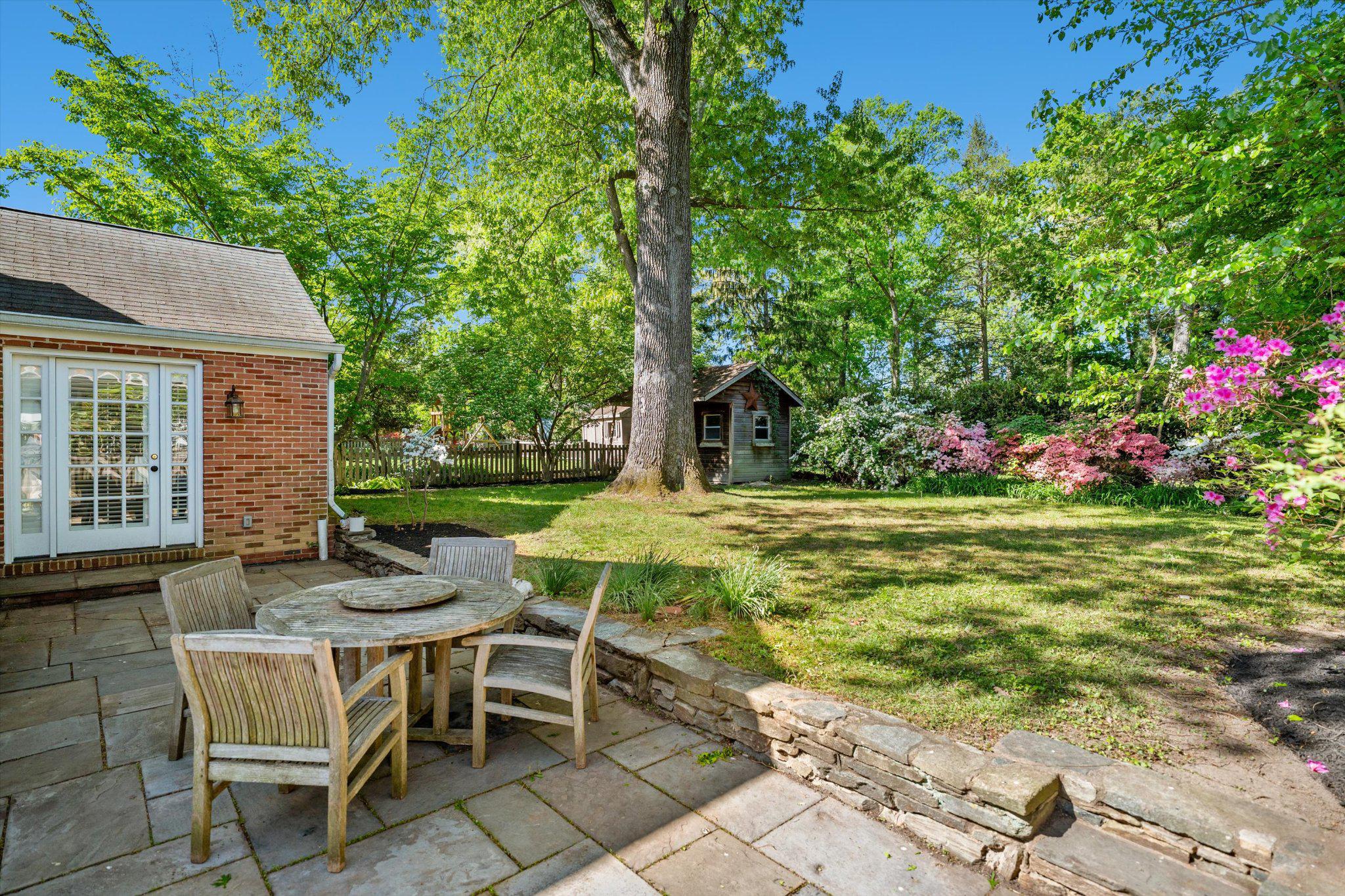 WOODACRES - Residential