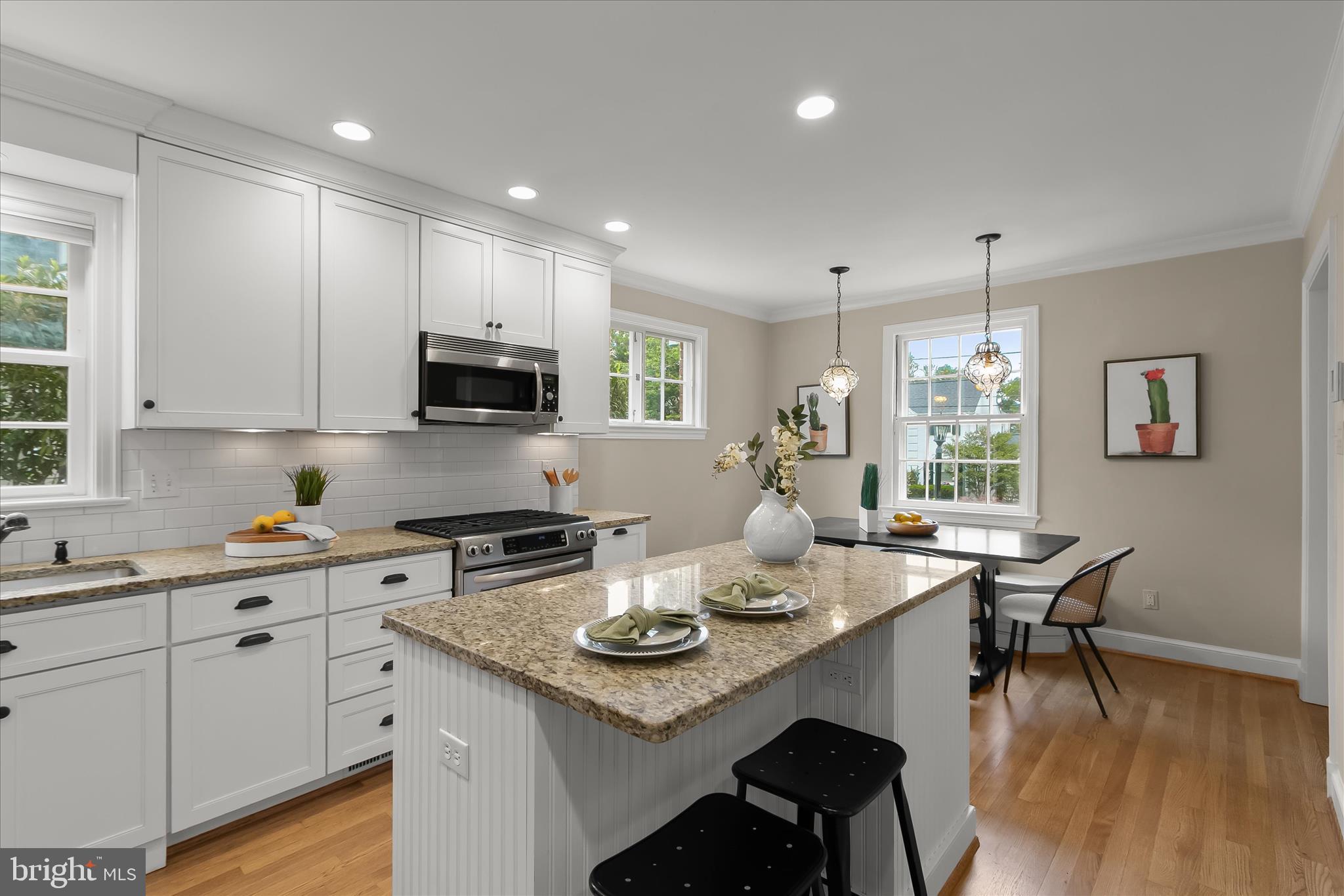 WOODACRES - Residential