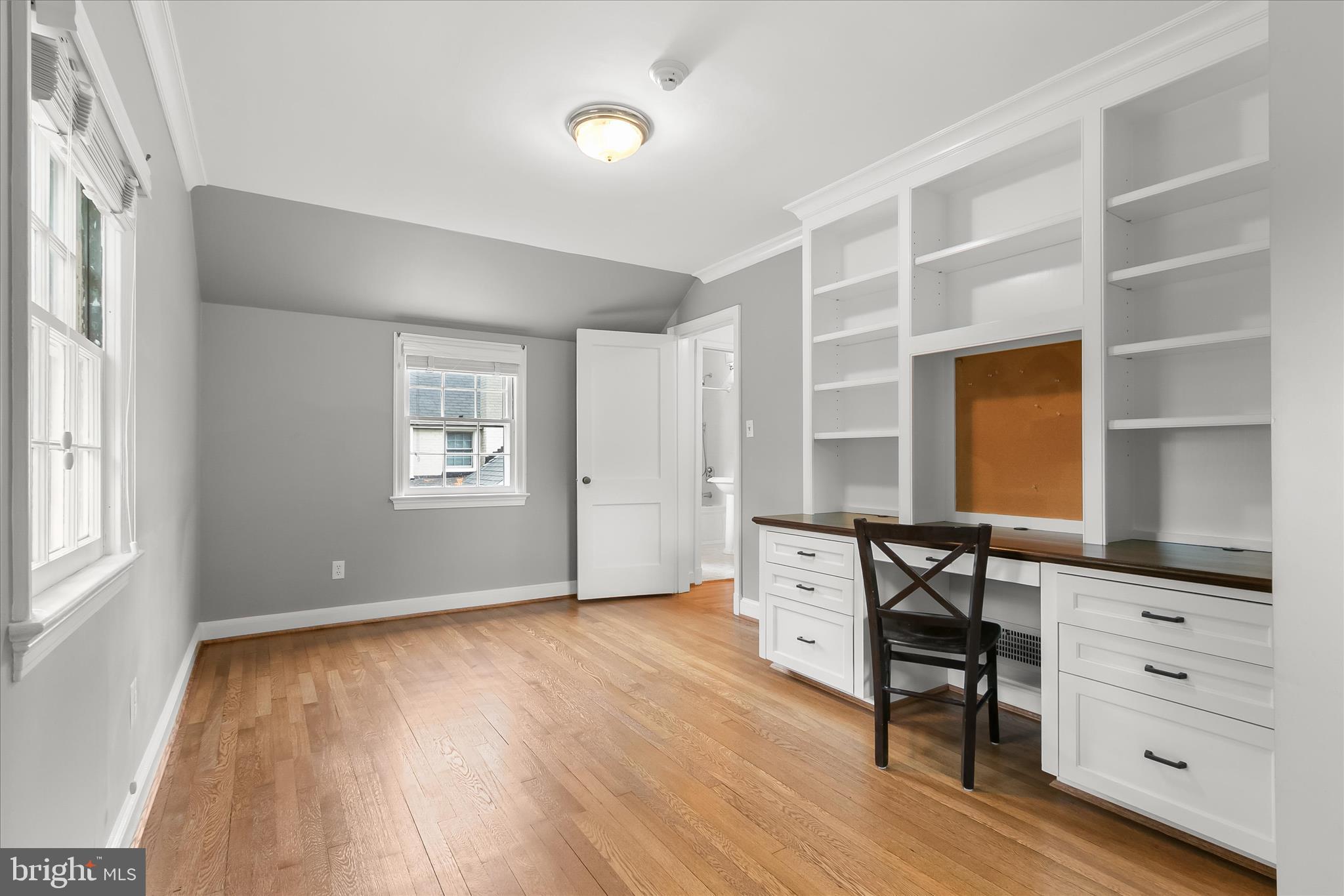 WOODACRES - Residential