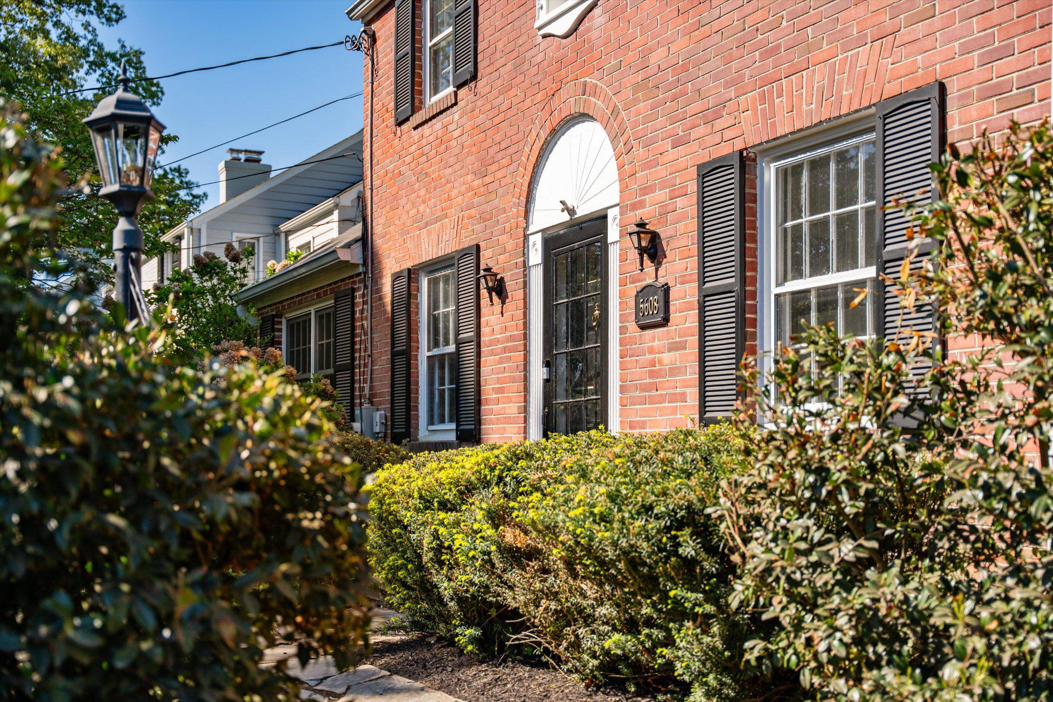 WOODACRES - Residential