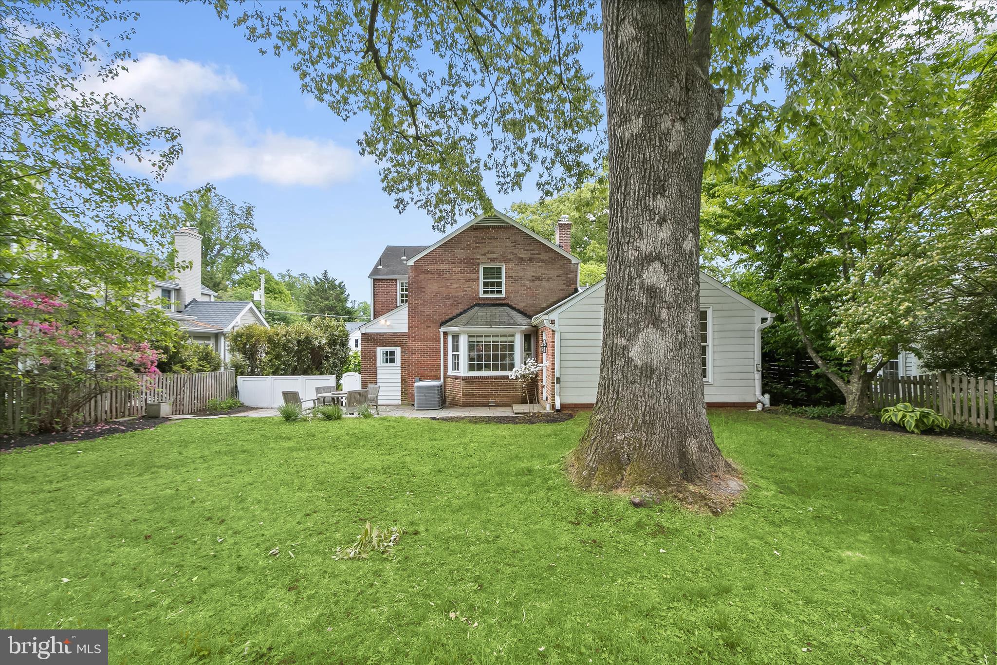 WOODACRES - Residential