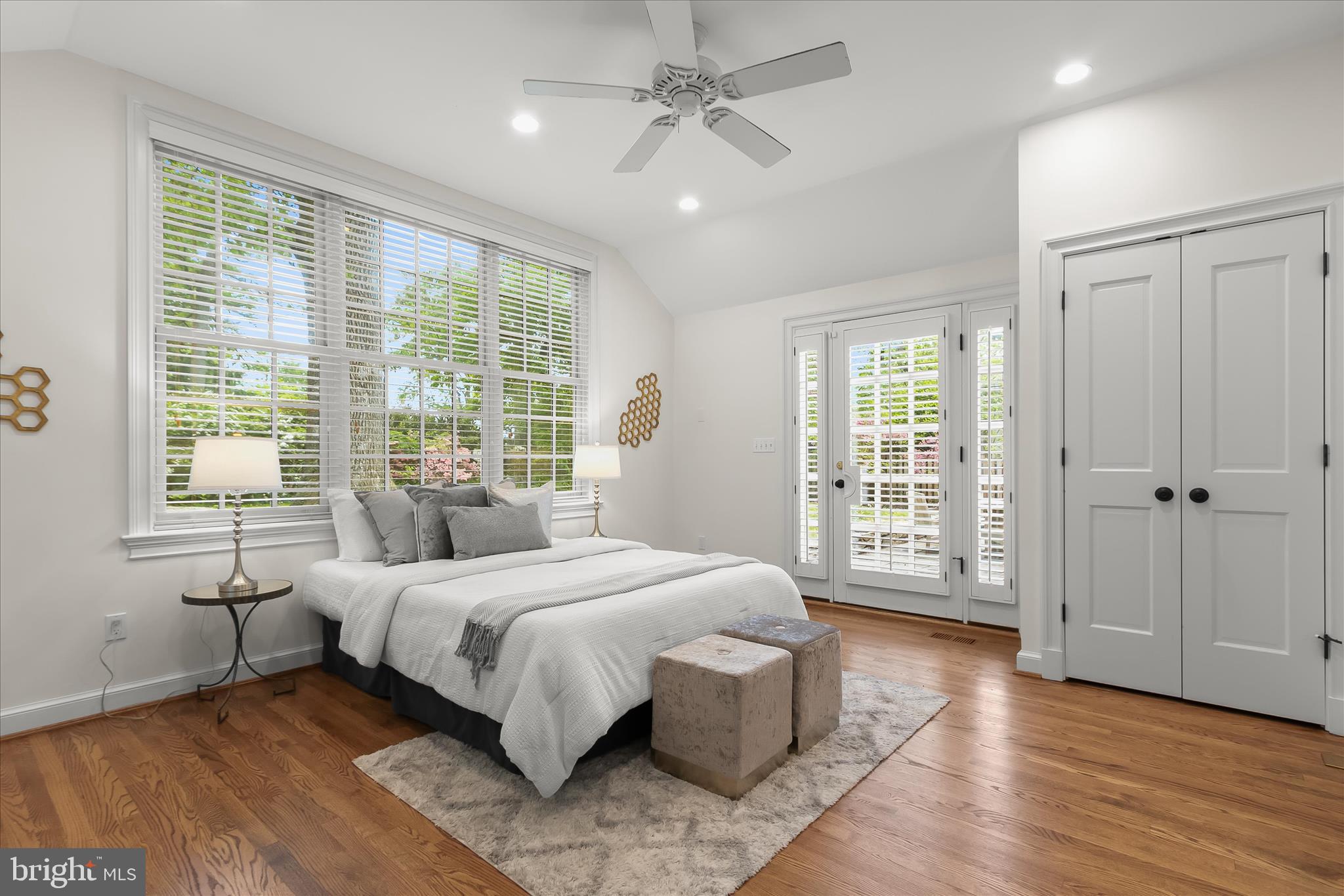 WOODACRES - Residential