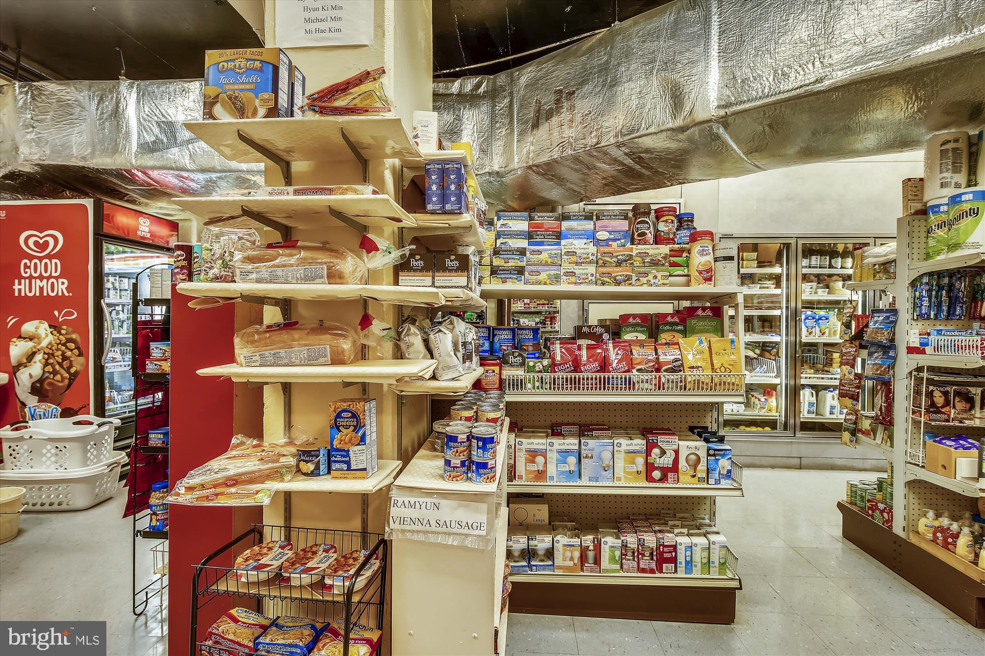 MARINA TOWERS - Residential Lease