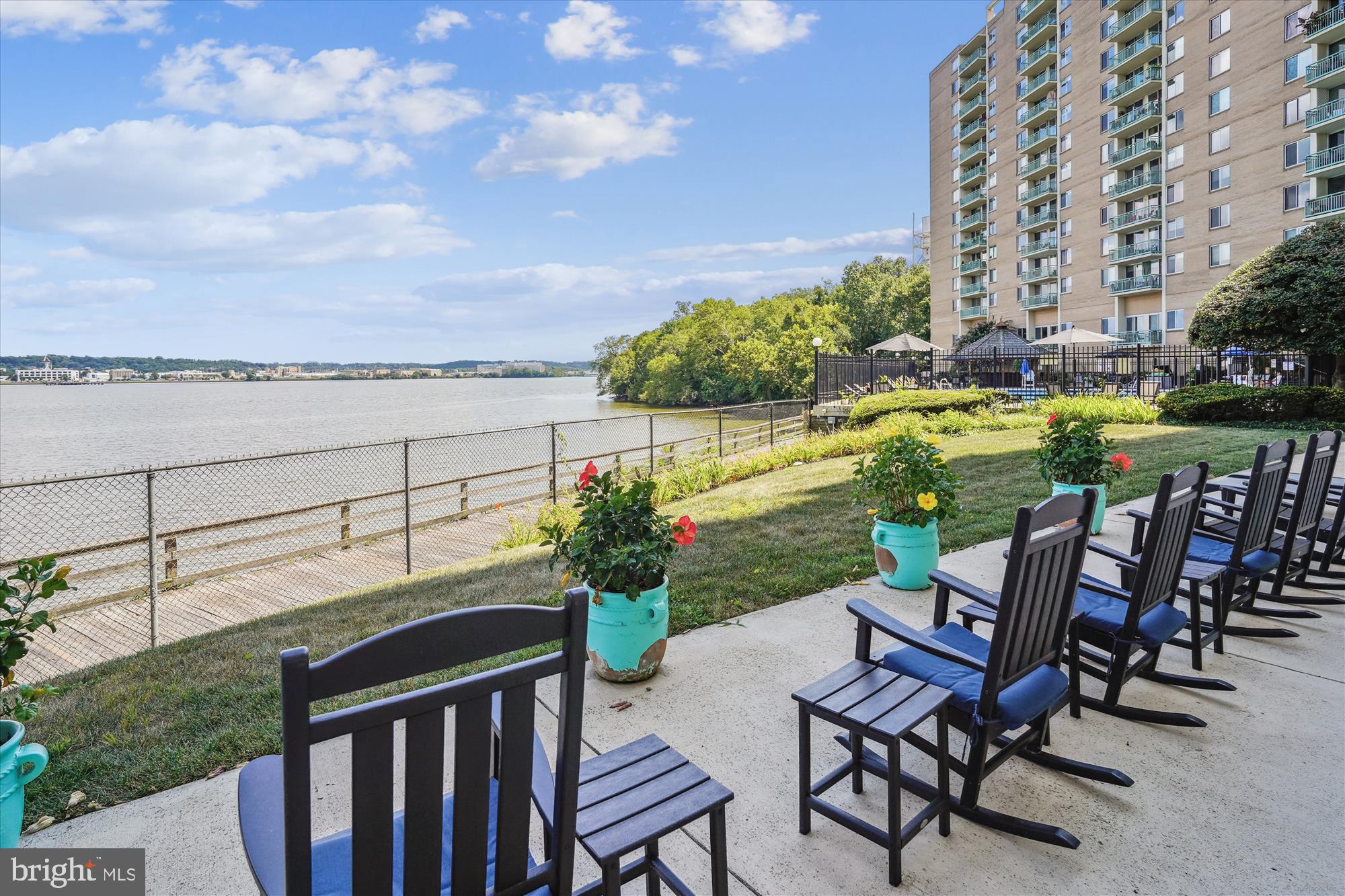 MARINA TOWERS - Residential Lease