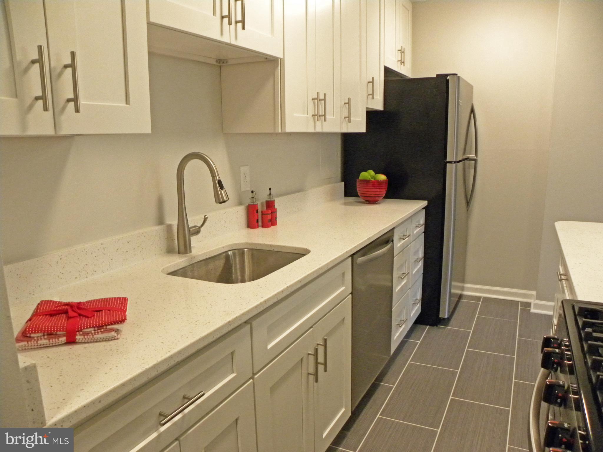 MARINA TOWERS - Residential Lease