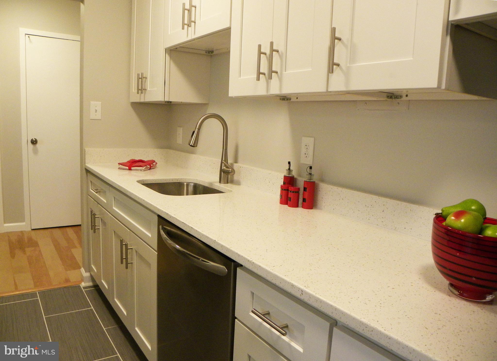 MARINA TOWERS - Residential Lease