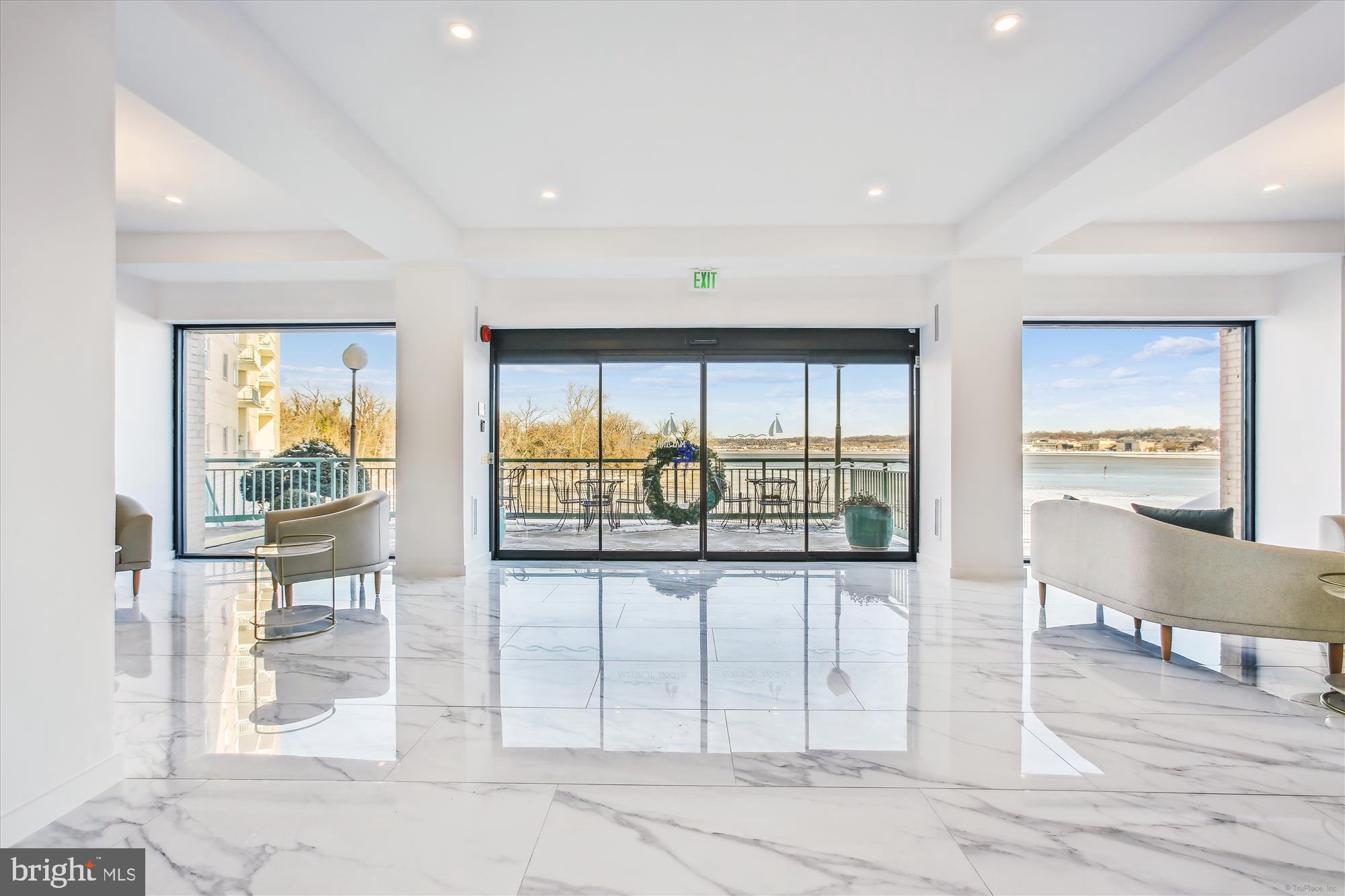 MARINA TOWERS - Residential Lease