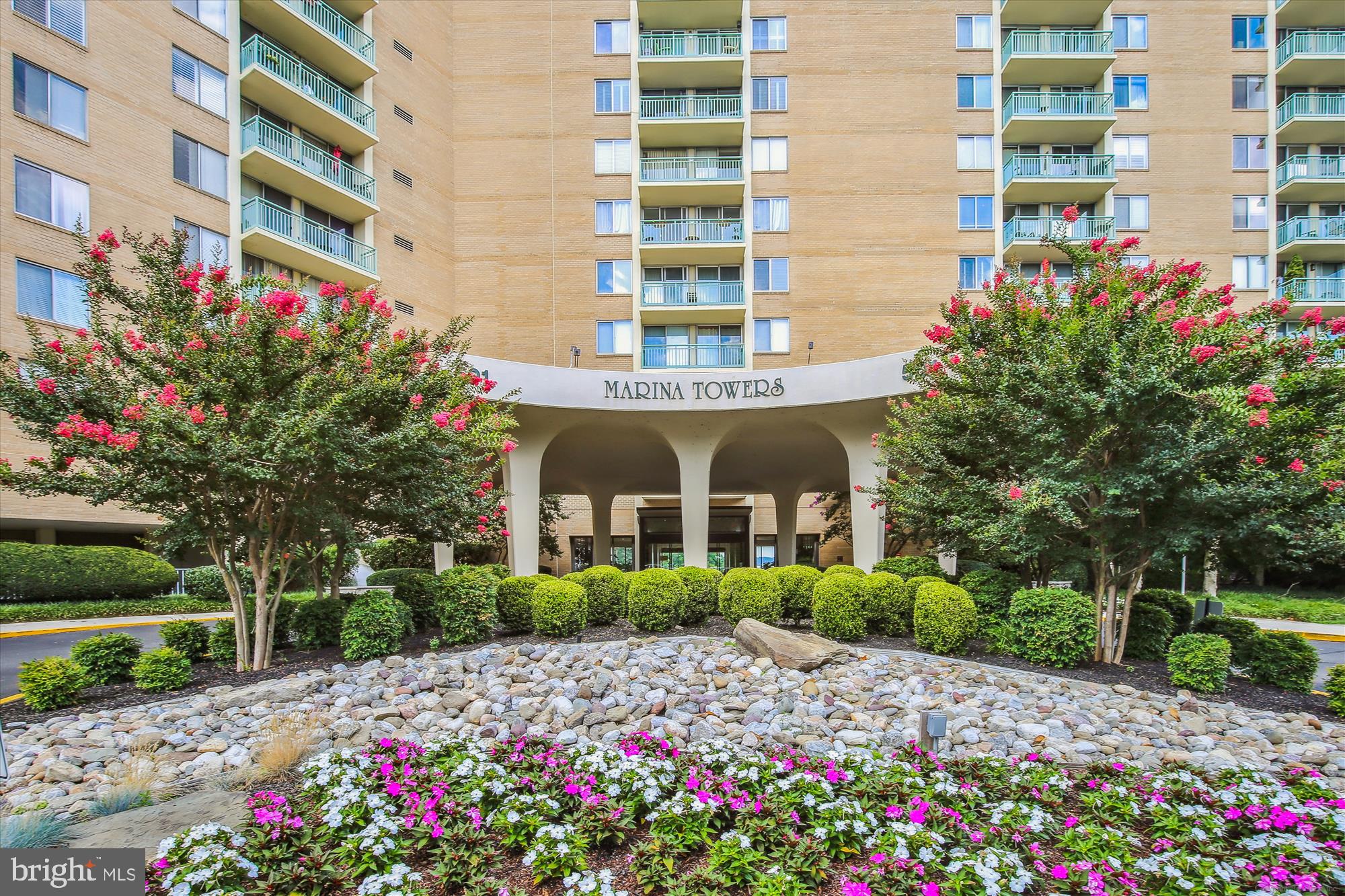 MARINA TOWERS - Residential Lease