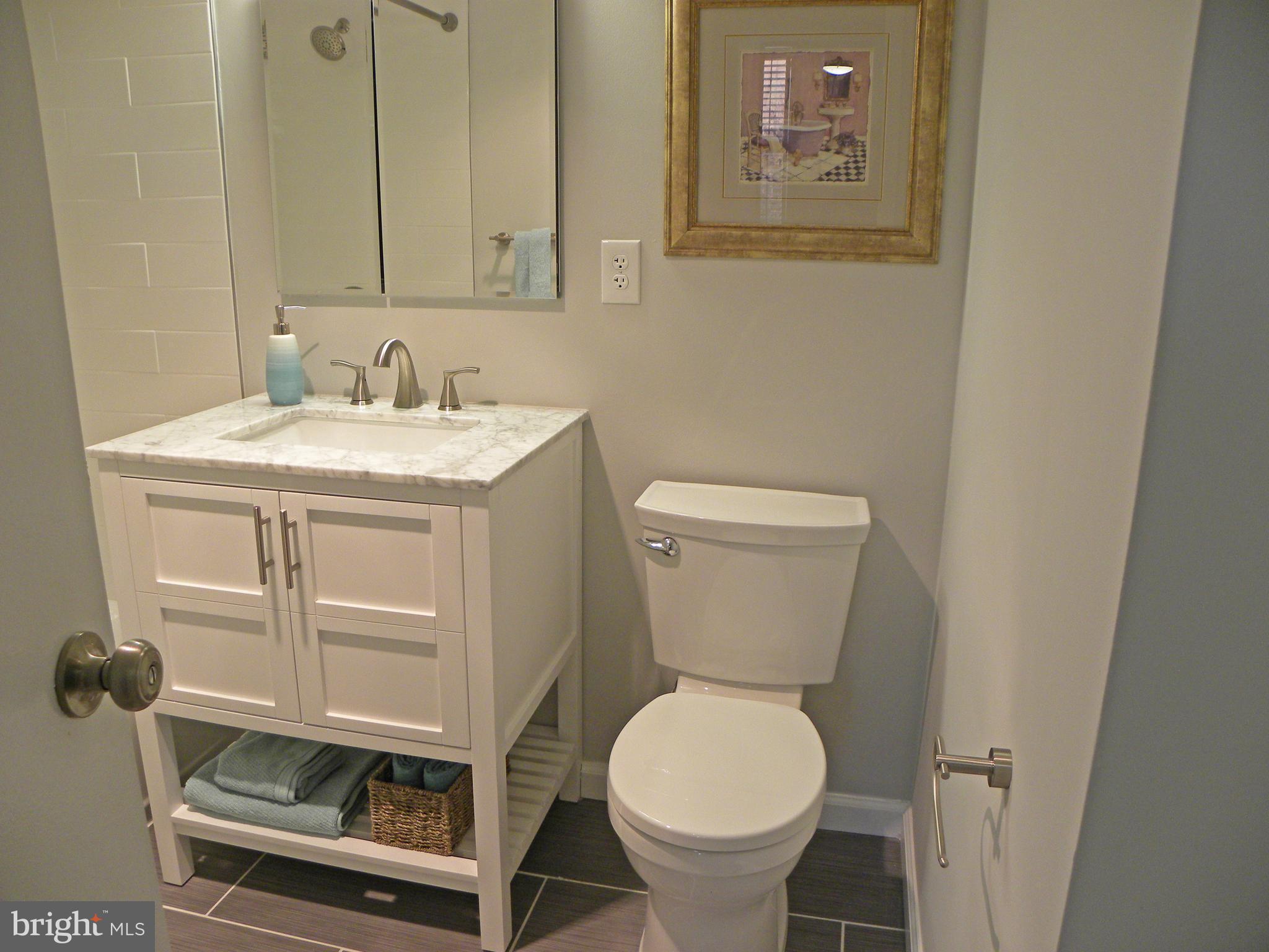 MARINA TOWERS - Residential Lease