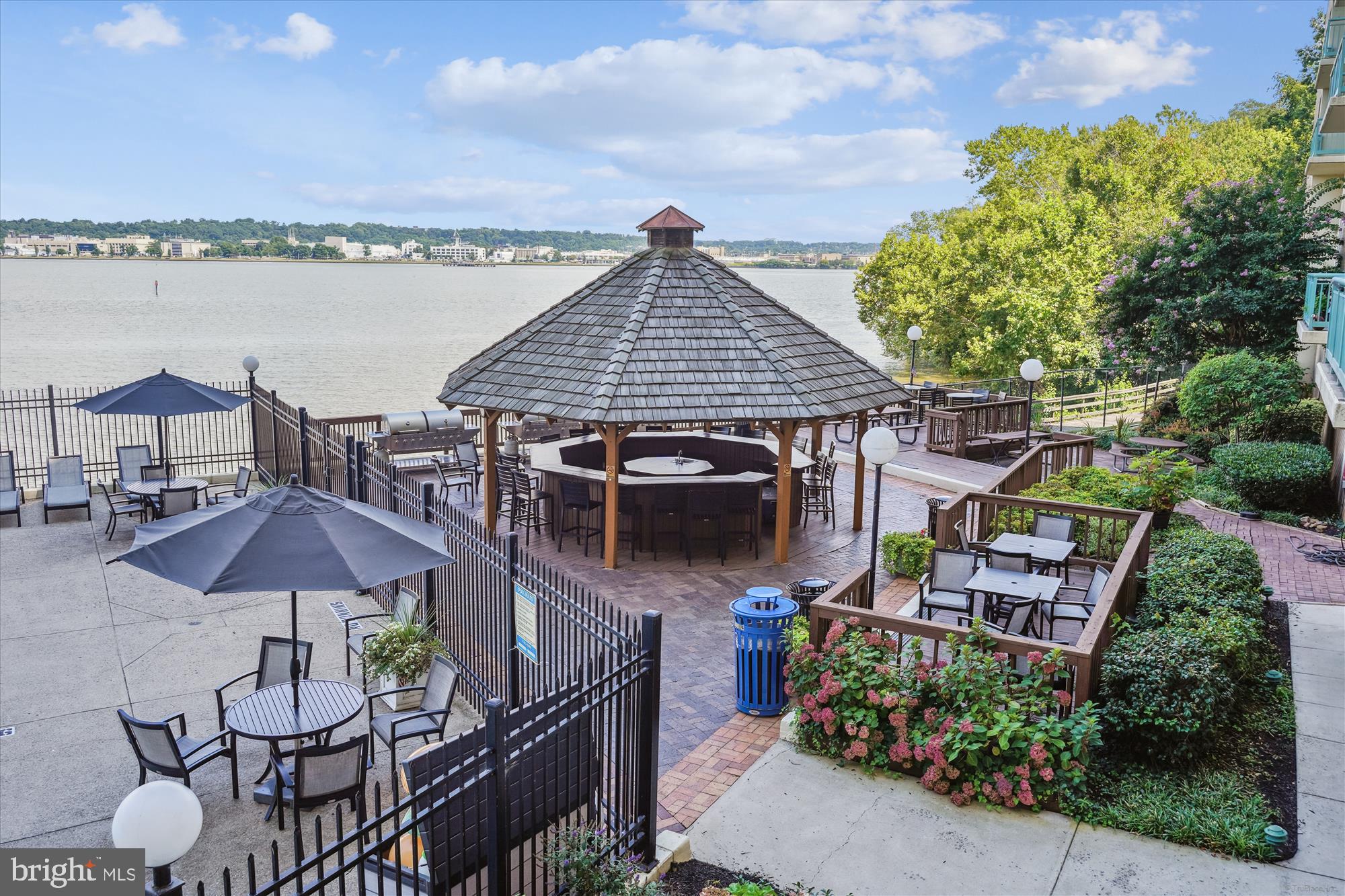 MARINA TOWERS - Residential Lease