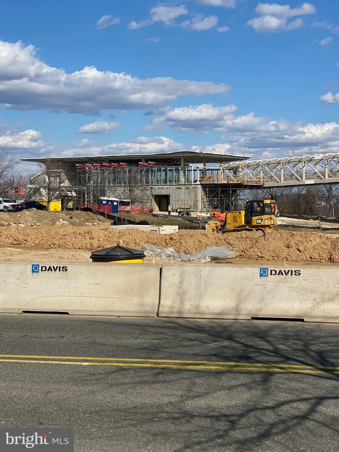 POTOMAC FLATS - Residential