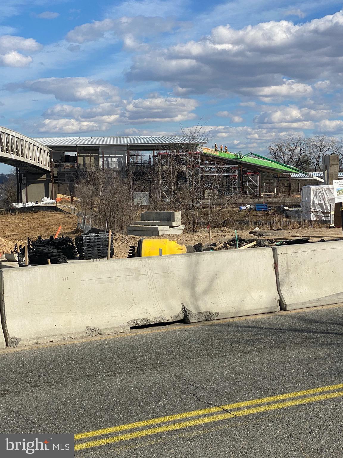 POTOMAC FLATS - Residential