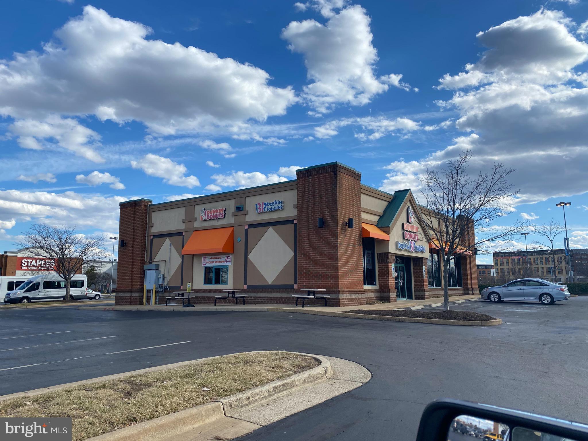 POTOMAC FLATS - Residential