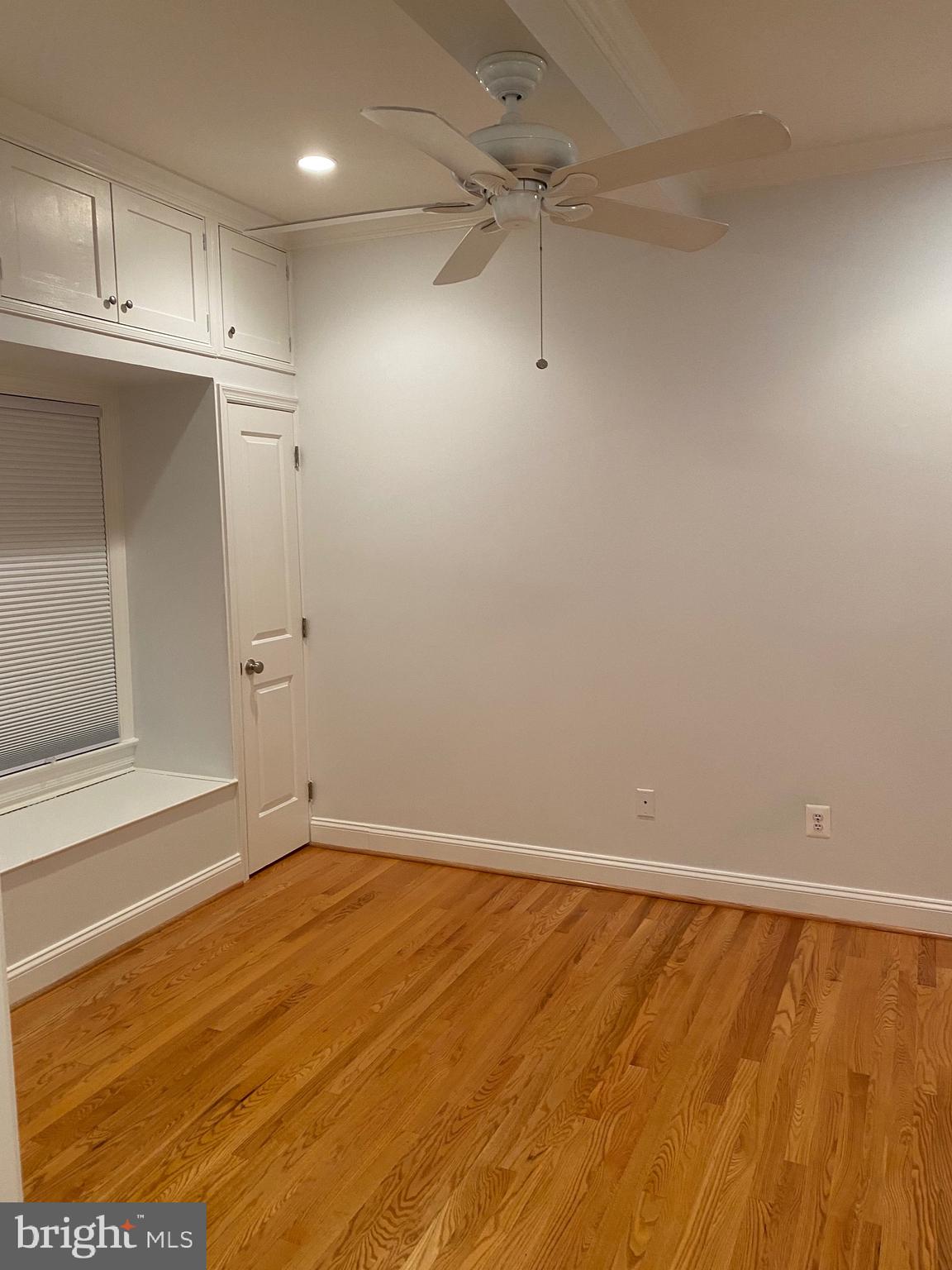 POTOMAC FLATS - Residential