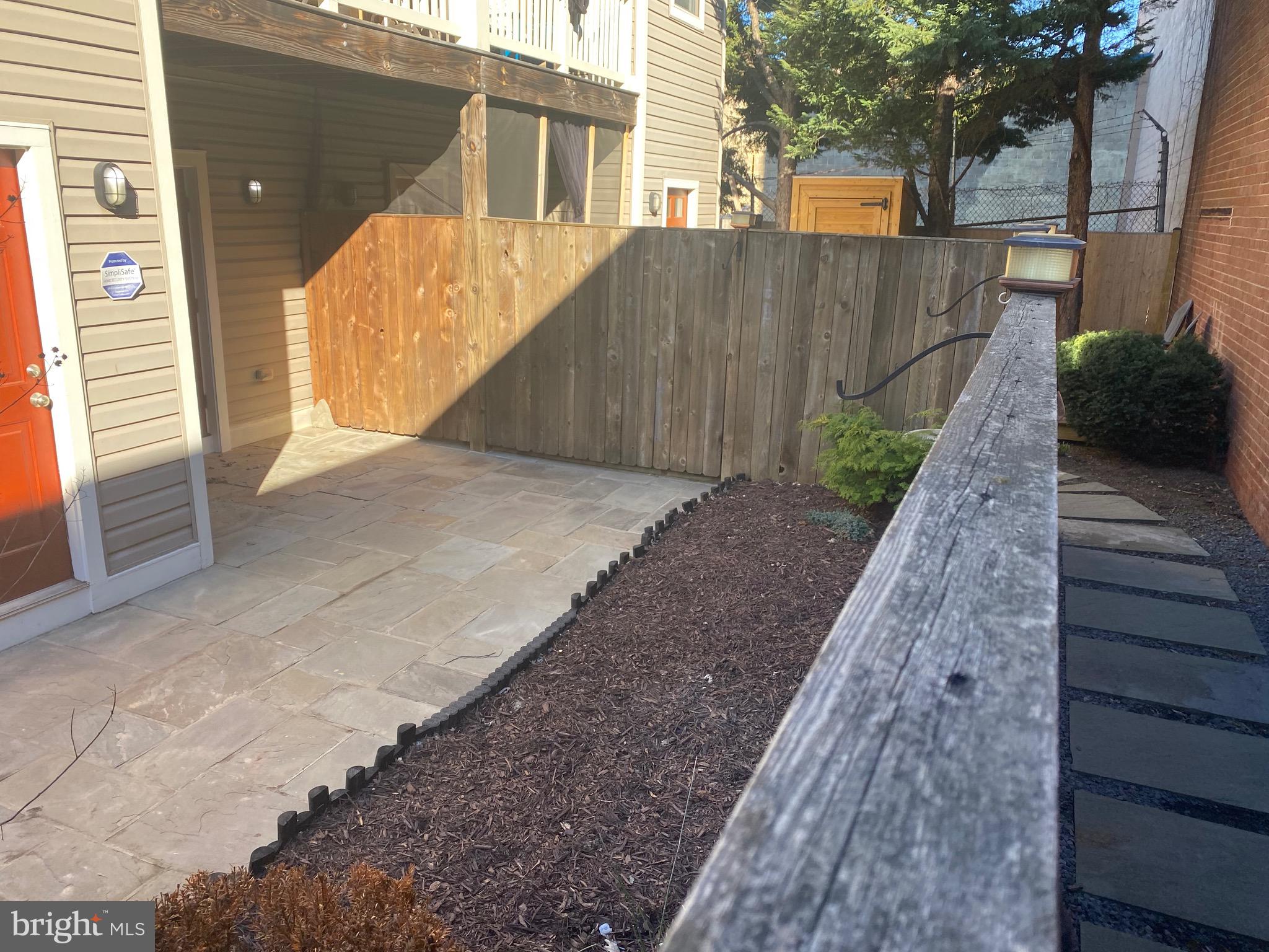 POTOMAC FLATS - Residential