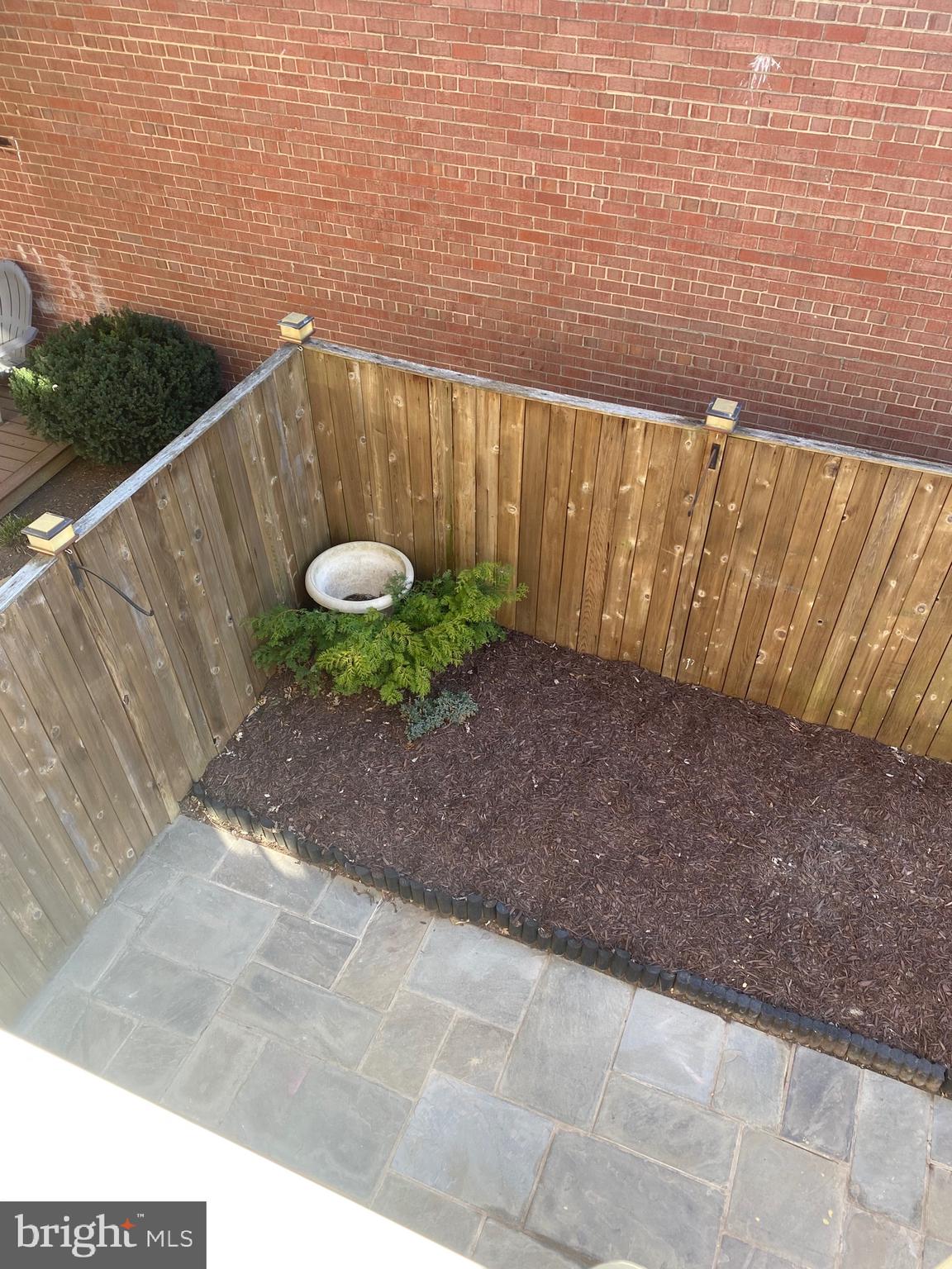 POTOMAC FLATS - Residential