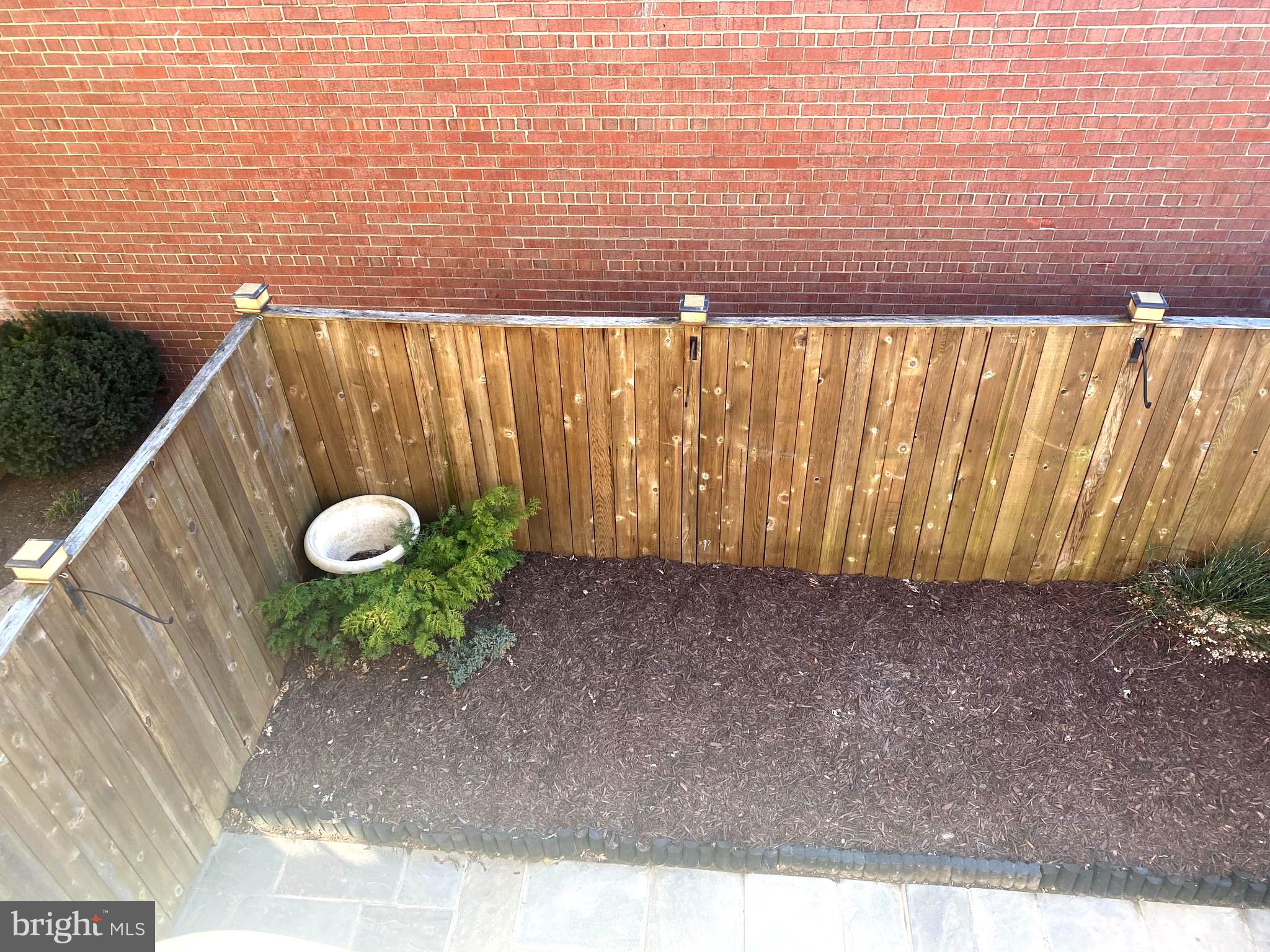 POTOMAC FLATS - Residential