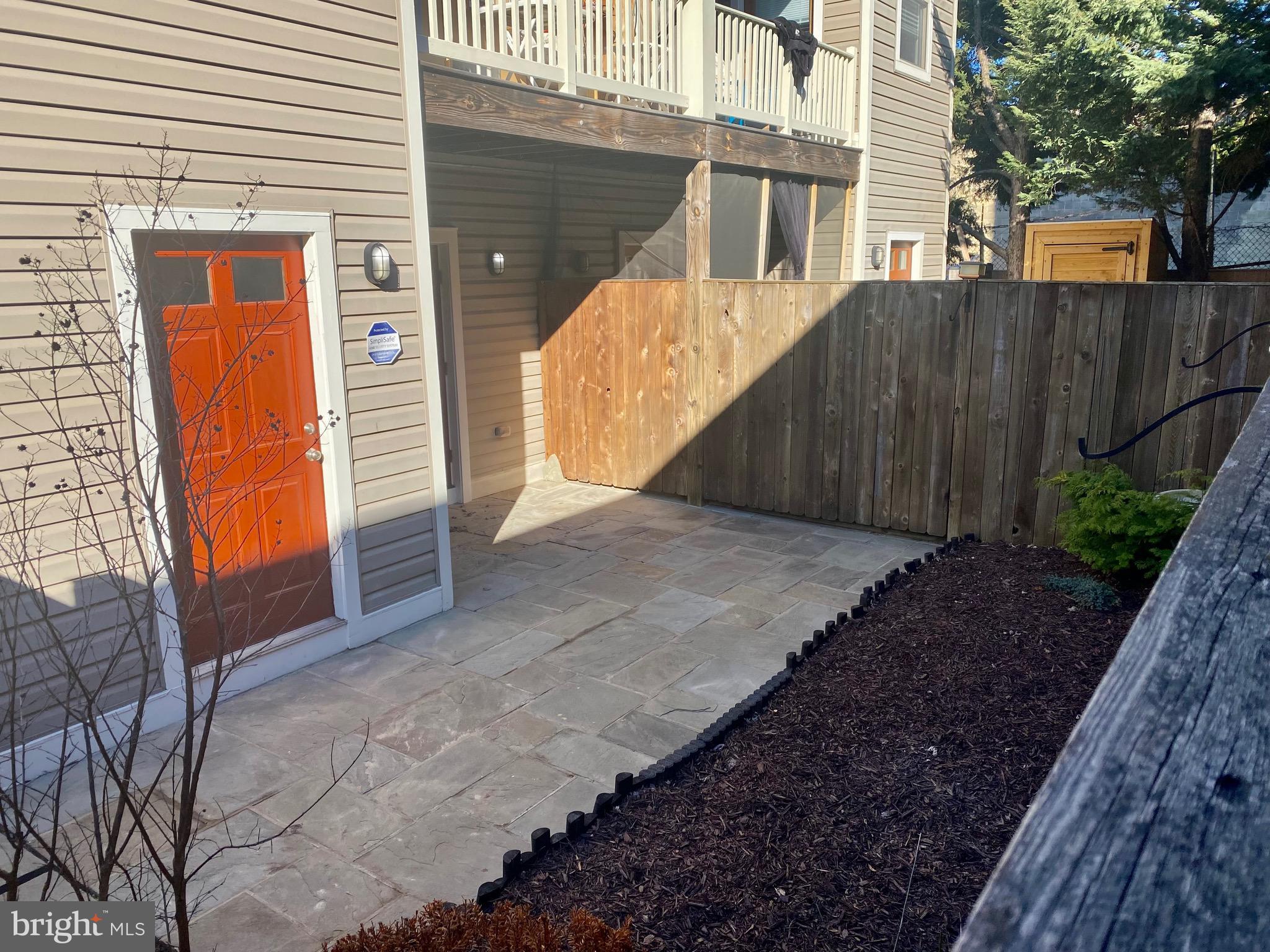 POTOMAC FLATS - Residential